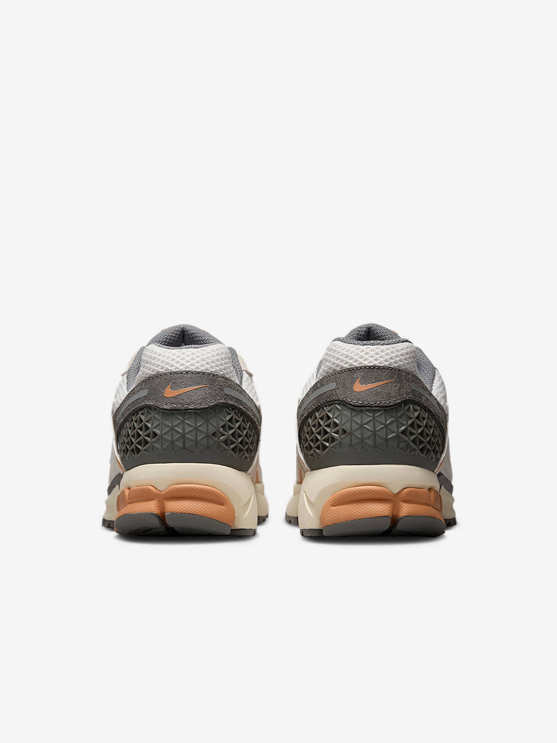 Sapatilhas Nike Zoom Vomero 5 Cinzentas e Laranja Para Homem