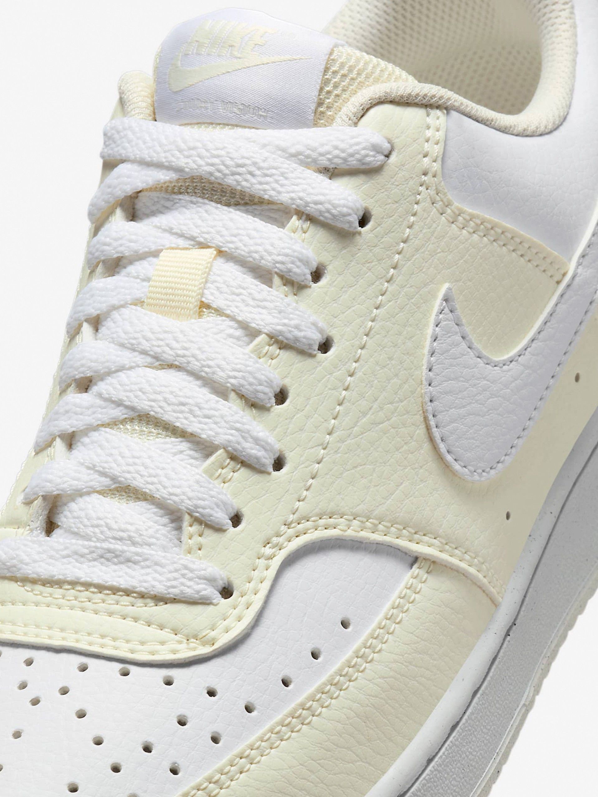 Sapatilhas Nike Court Vision Low Next Nature Amarelas e Brancas Para Mulher