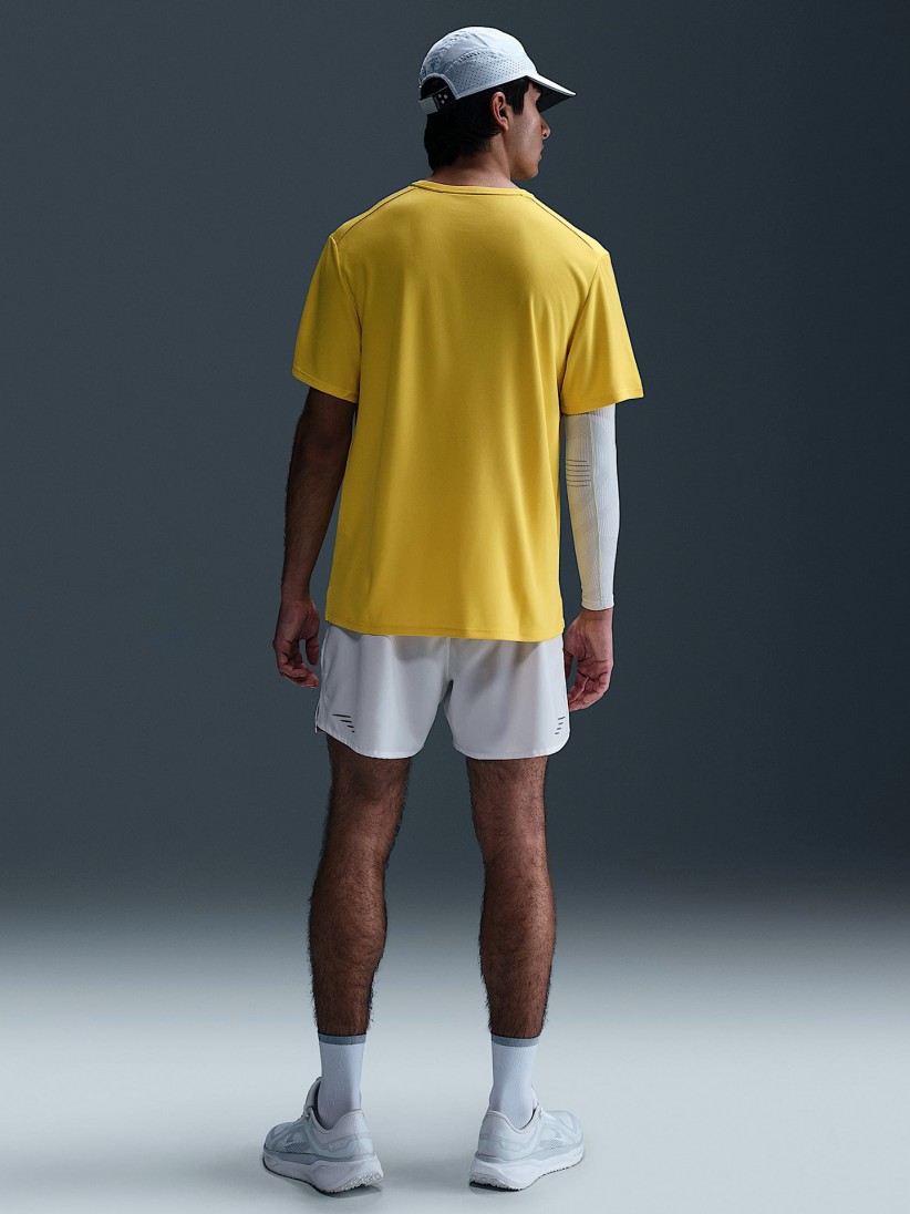 T-shirt de Running Nike Run Energy Miler Dri-FIT Amarela Para Homem