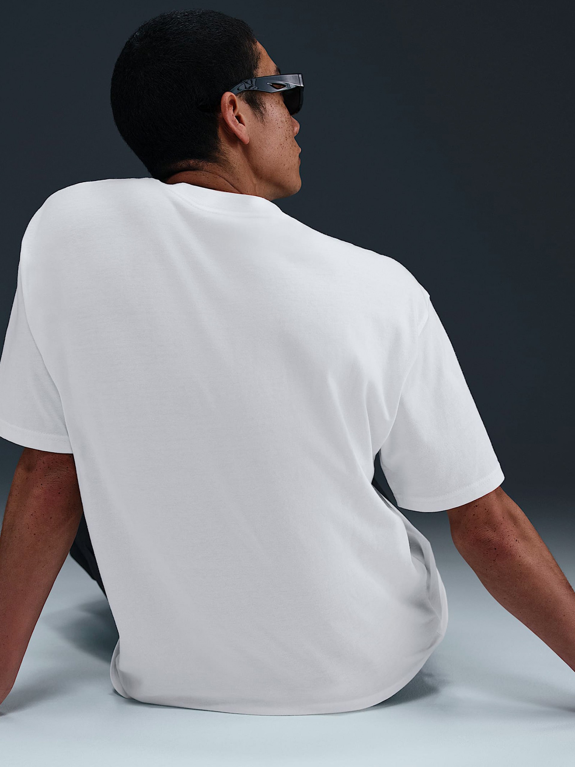 T-shirt Nike Sportswear Max90 Branca Para Homem