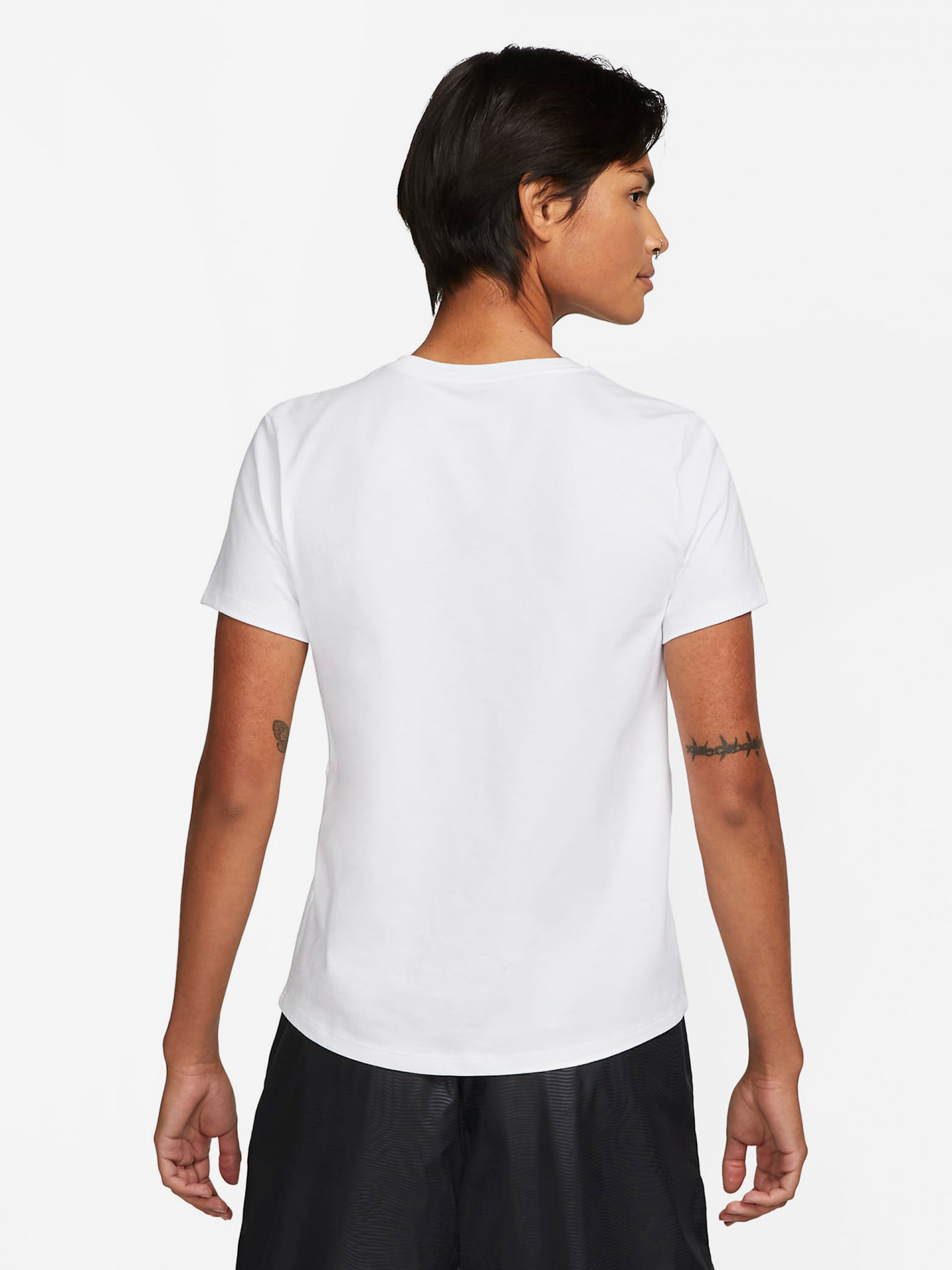 T-shirt Nike Sportswear Essentials Logo Branca Para Mulher