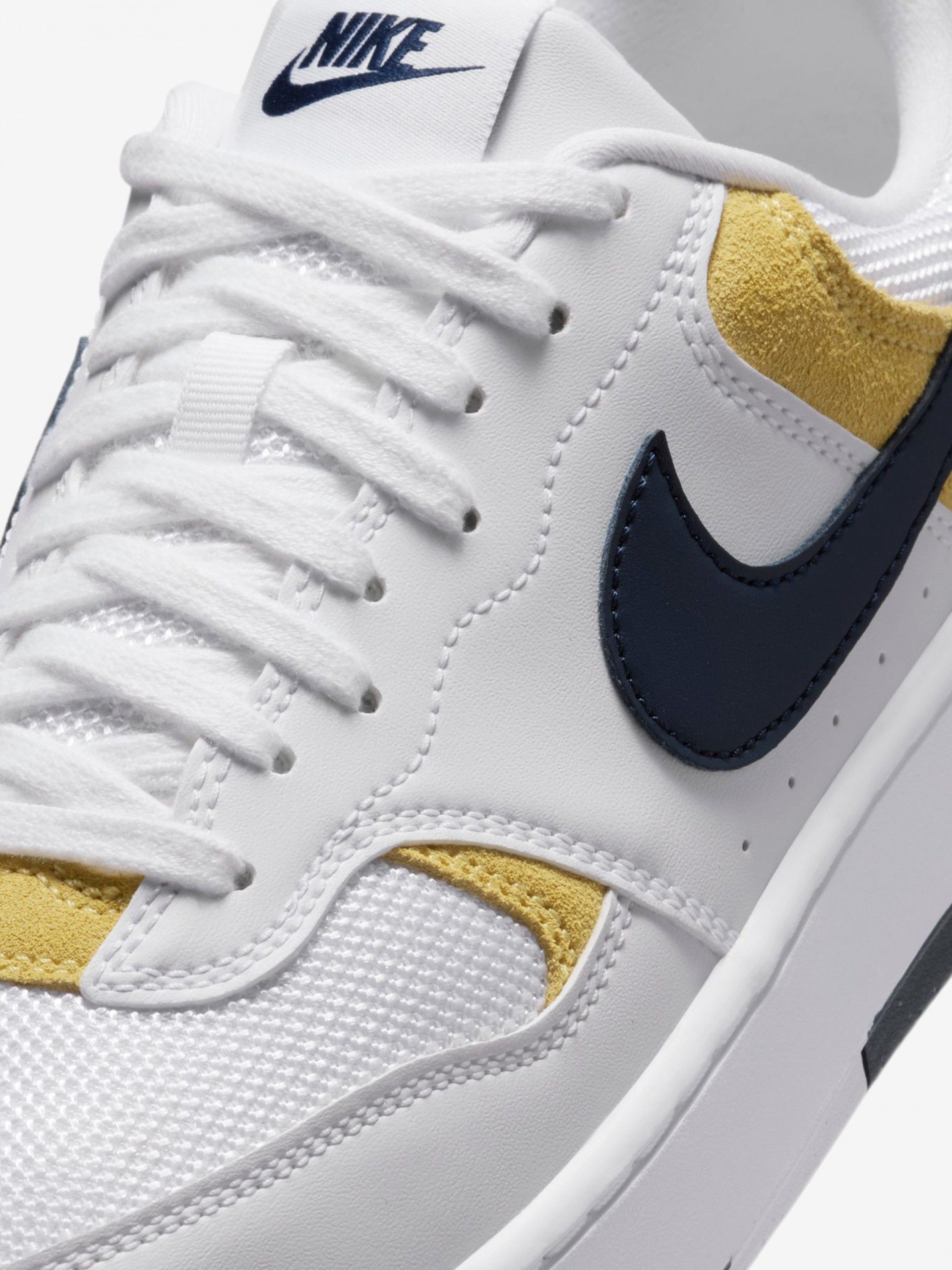 Sapatilhas Nike Gamma Force Brancas e Amarelas Para Mulher