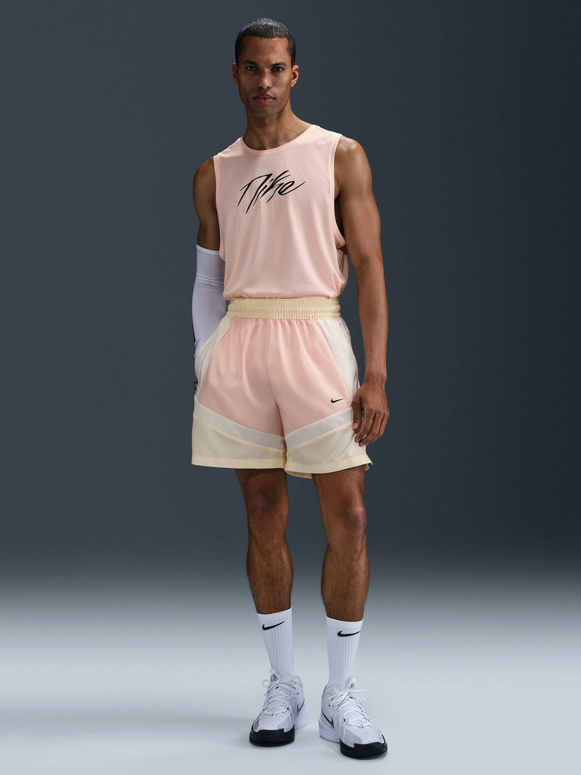 Pantalones Cortos de Baloncesto Nike Icon 15cm Amarillos y Rosa Para Hombre