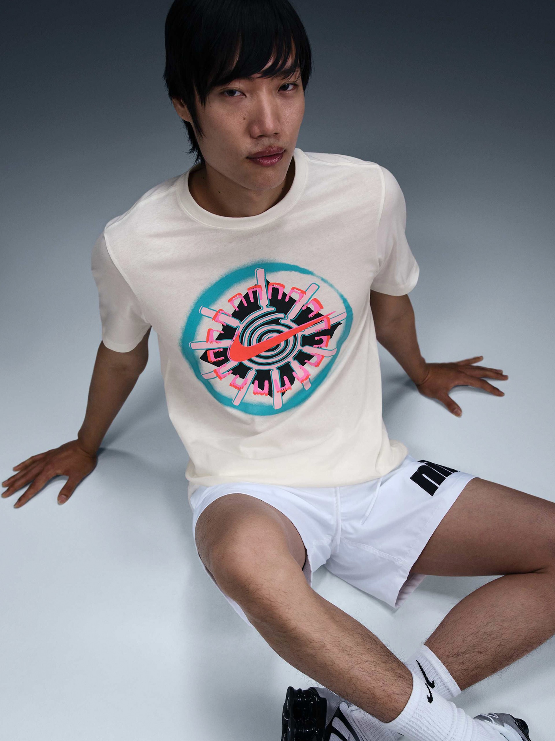 T-shirt Nike Sportswear Bege Estampada Para Homem