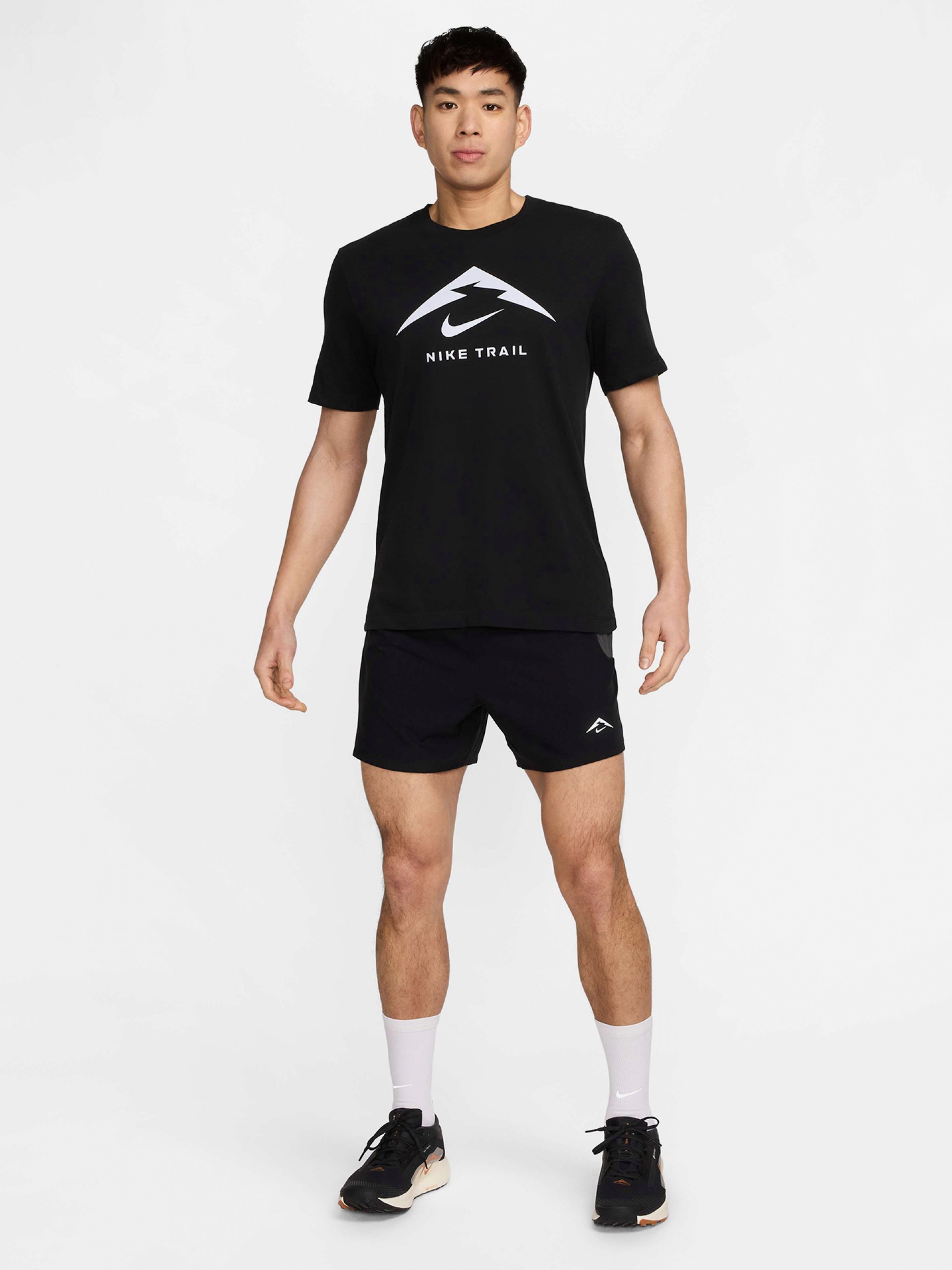 T-shirt de Trail Nike Dri-FIT Preta Para Homem