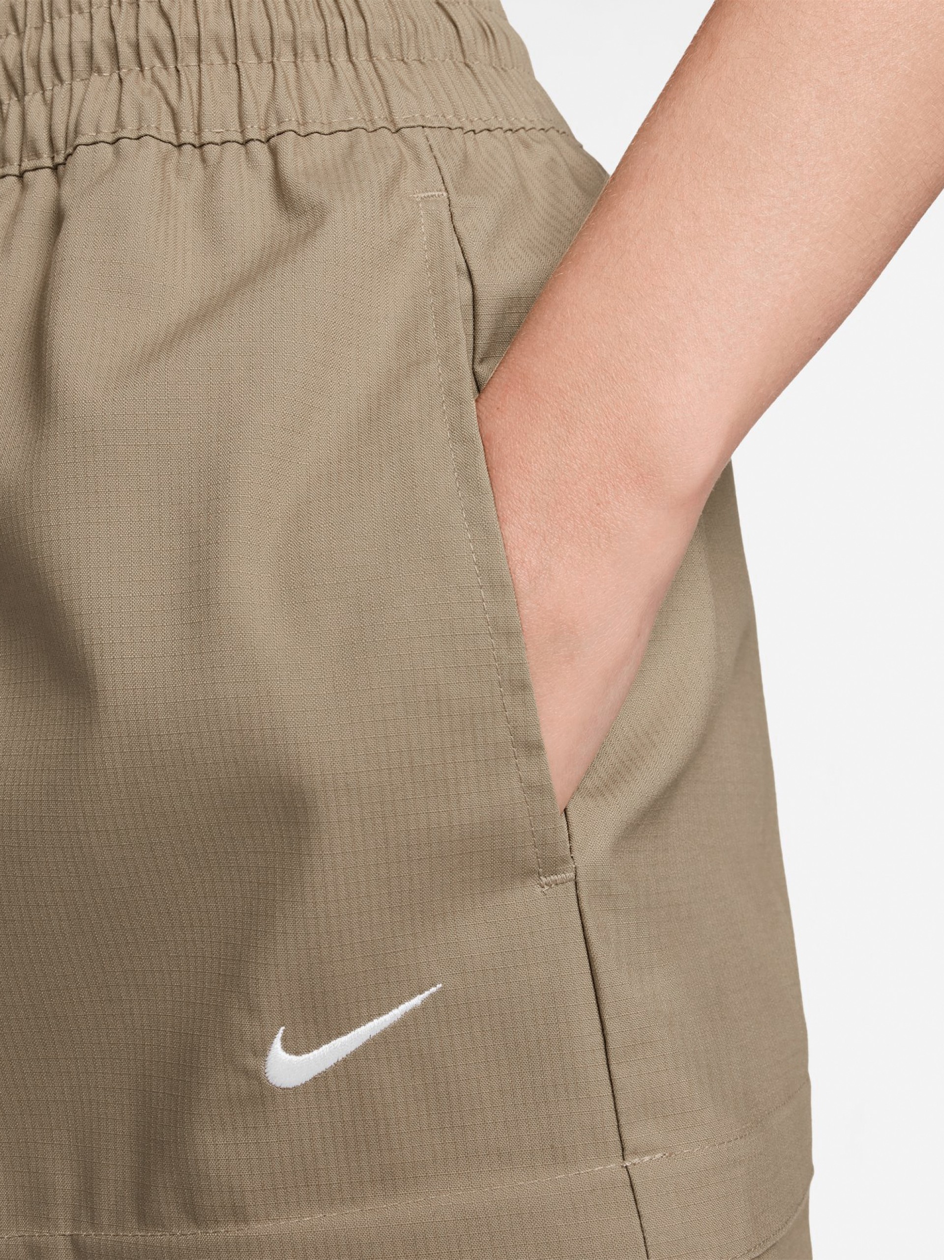 Saia Nike Sportswear Essential Cargo Bege Para Mulher