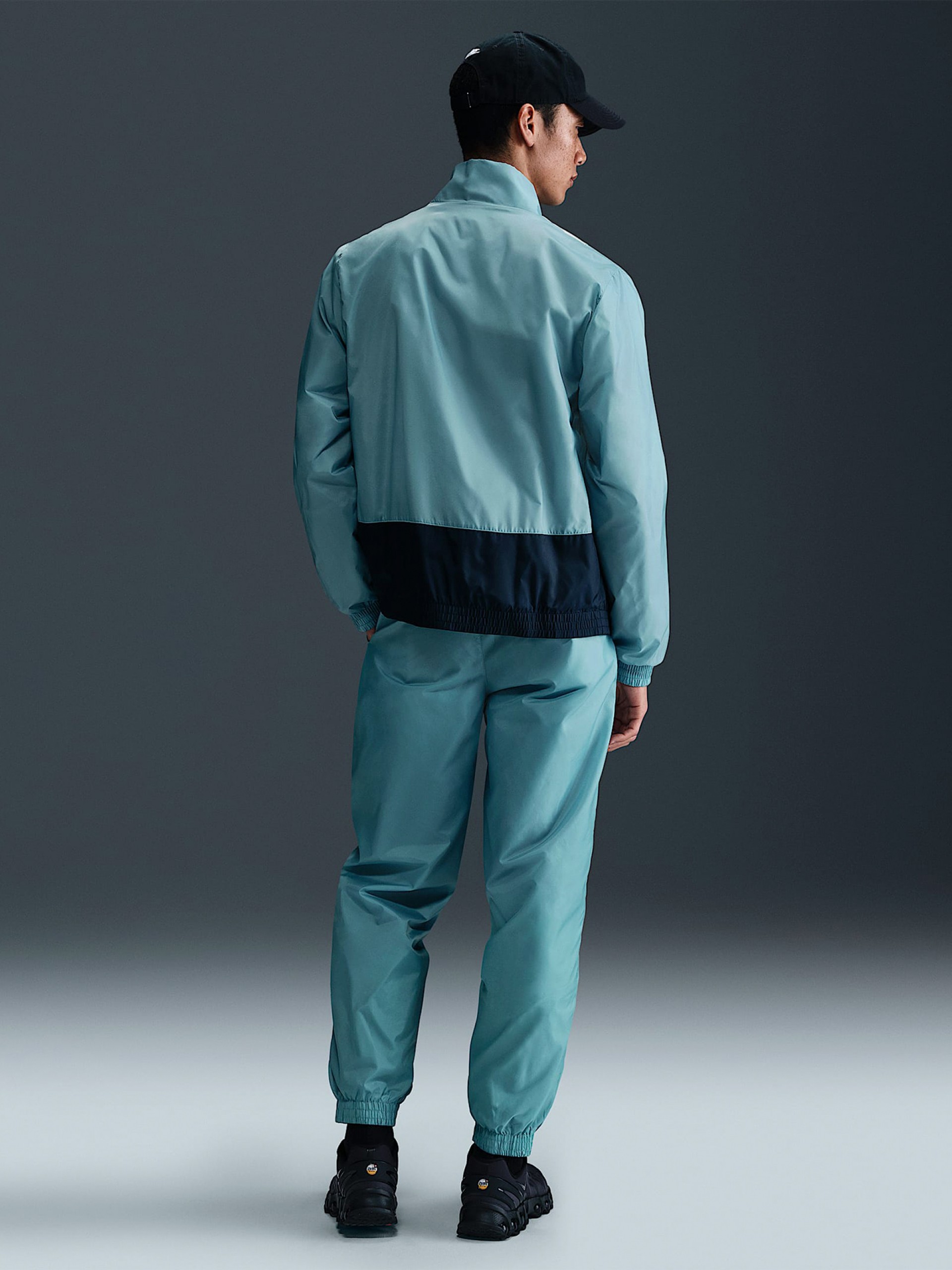 Chándal Nike Club Woven Azul y Blanco Para Hombre