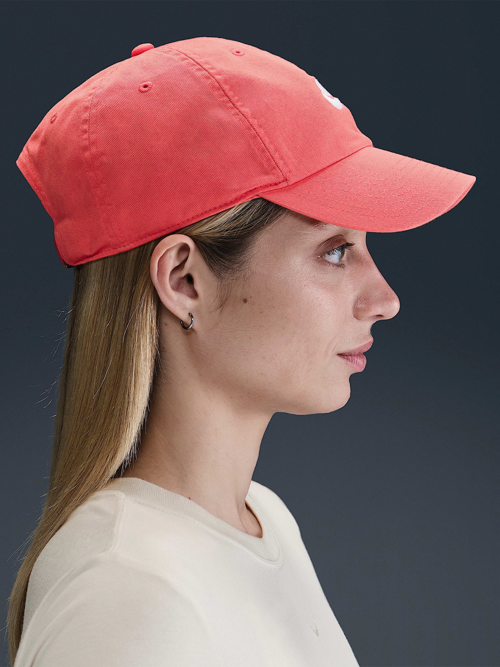 Boné Nike Club Salmão Com Efeito Lavado