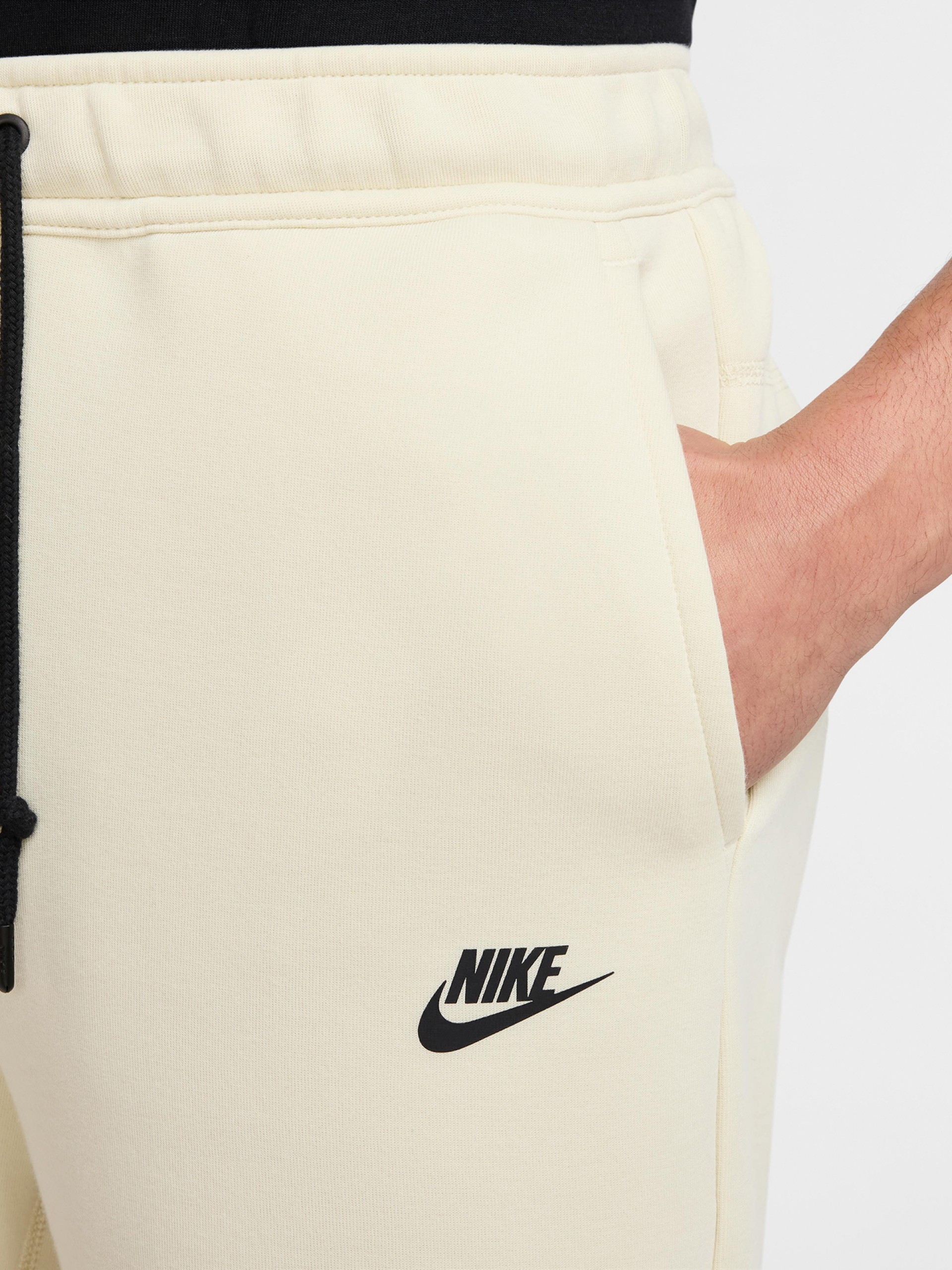 Nike Sportswear Tech Fleece Beige Shorts For Men