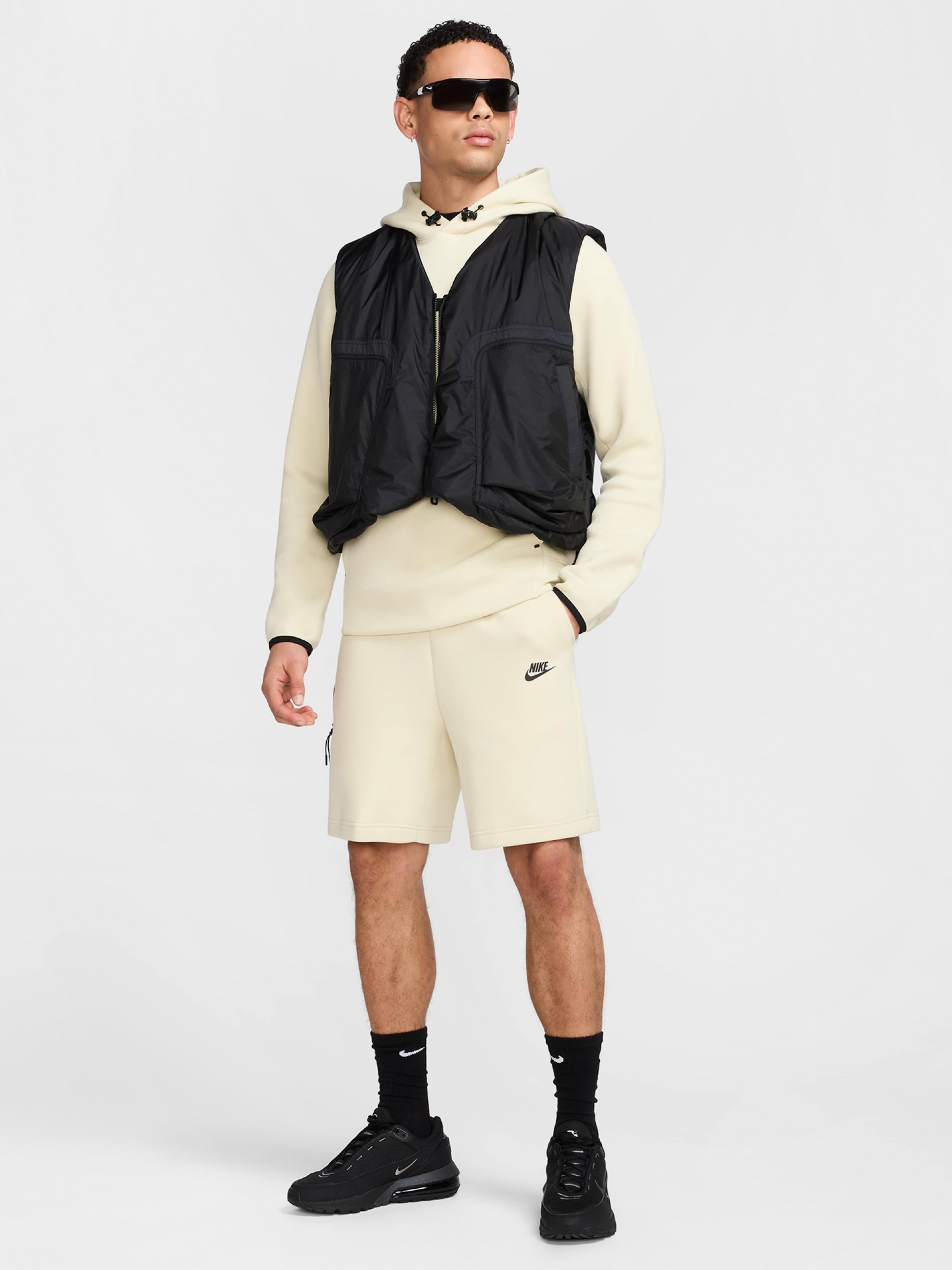 Calções Nike Sportswear Tech Fleece Bege Para Homem