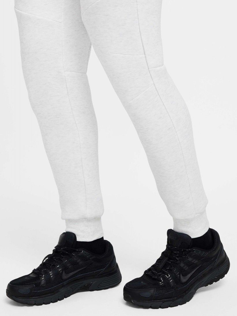 Nike Tech Fleece Slim Fit Grey Trousers For Men