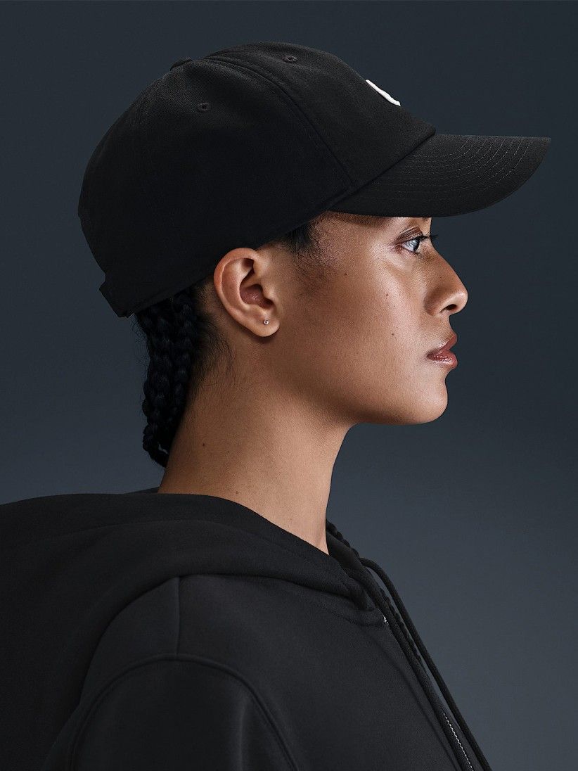 Gorra Nike Club Unstructured Cortez Patch Negra Gorra Nike Club Unstructured Cortez Patch Negra