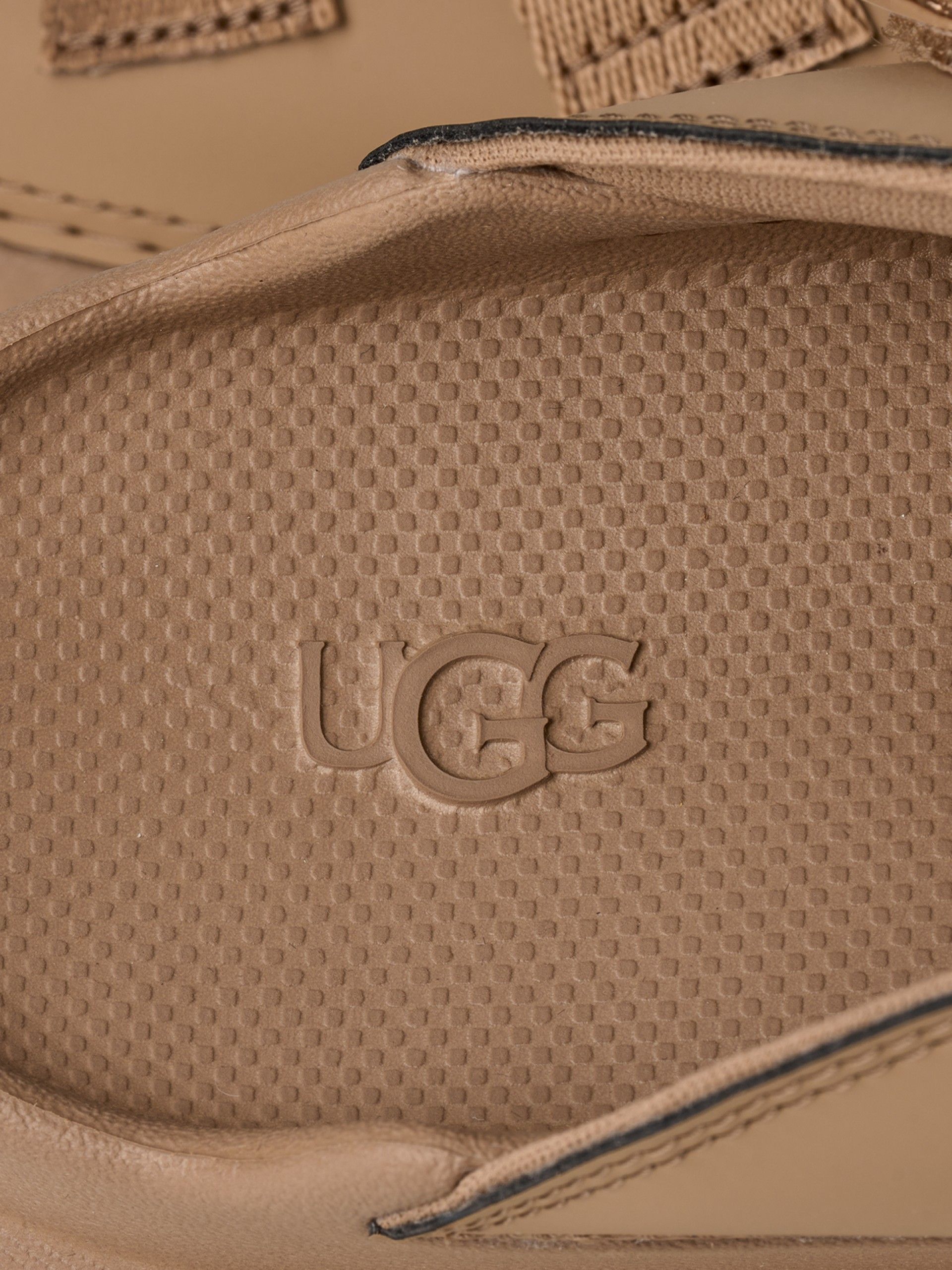 Chinelos Ugg GoldenGlow Camel Para Mulher