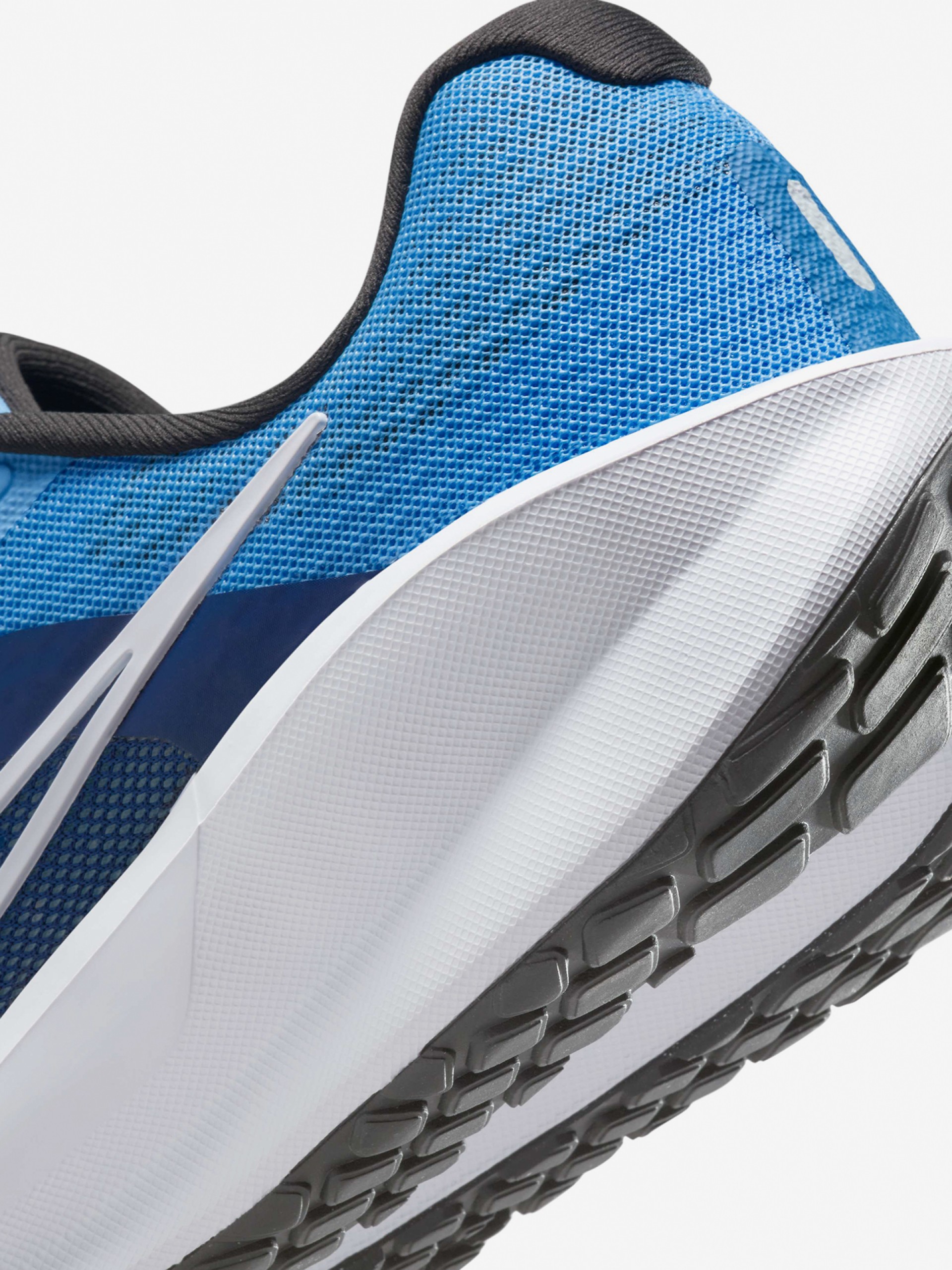 Nike Downshifter 13 Blue Running Trainers For Men