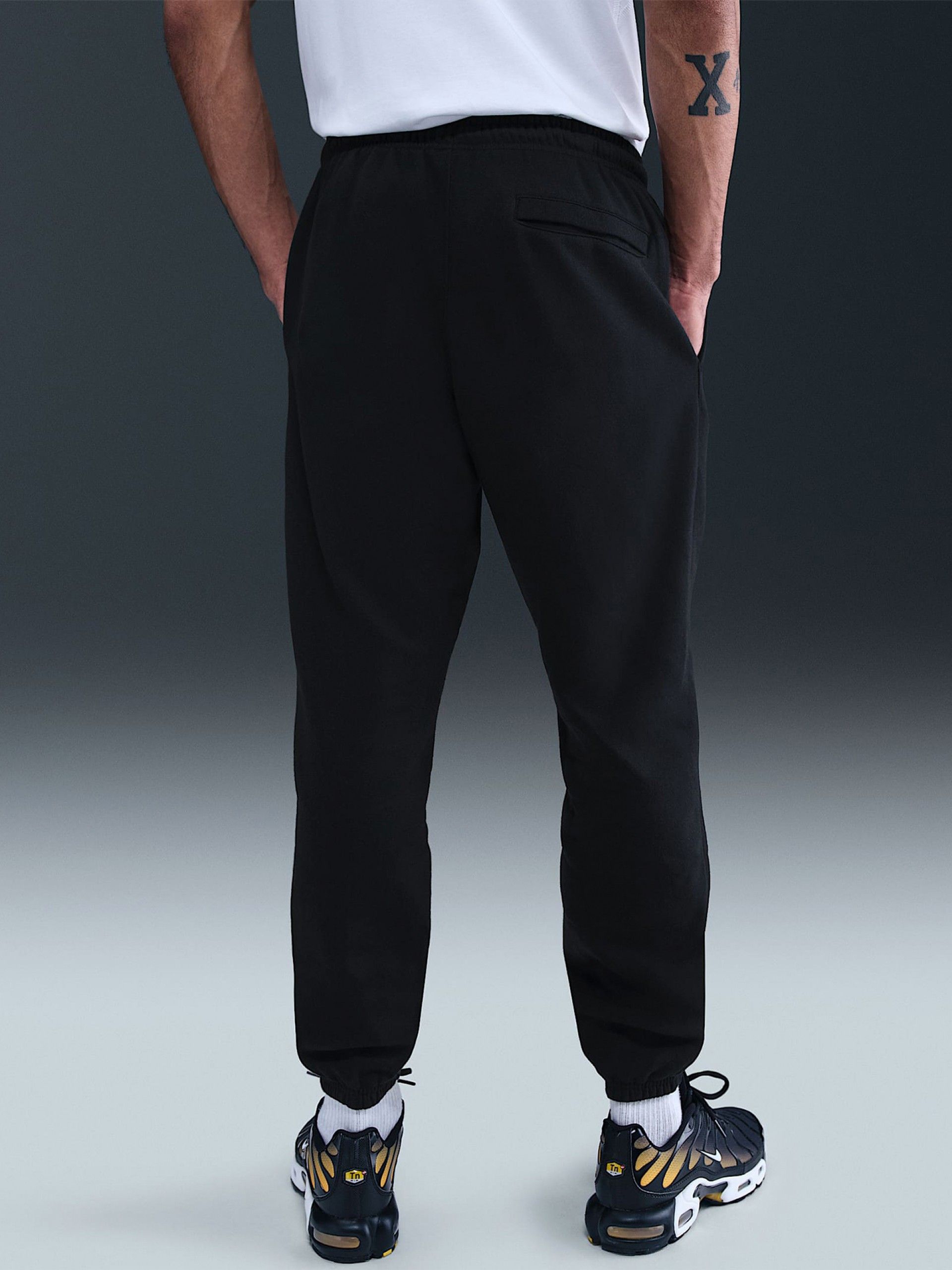Nike Club Cuffed Brushed Fleece Black Trousers For Men