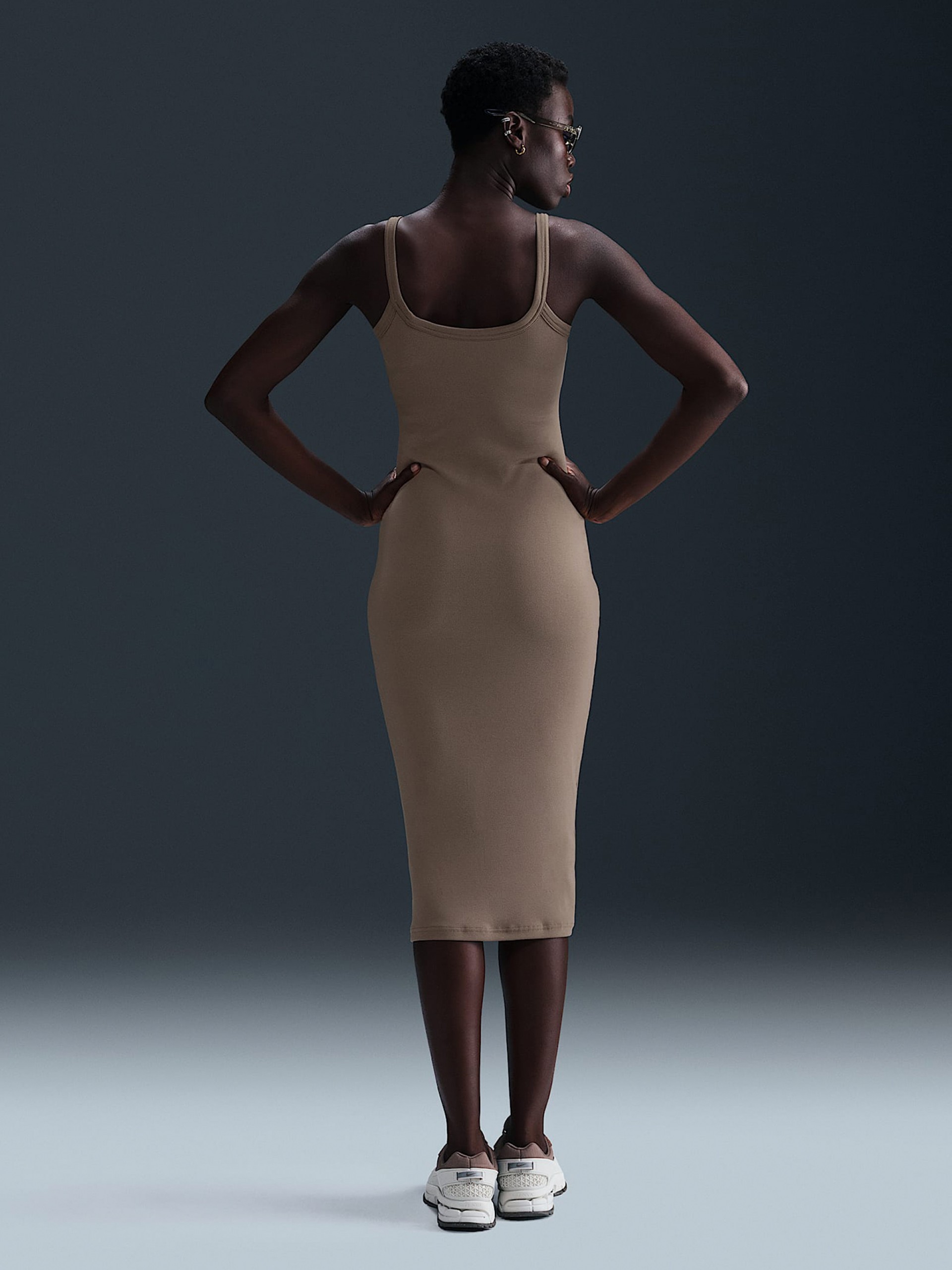 Vestido Nike Sportswear Chill Knit Castanho Para Mulher