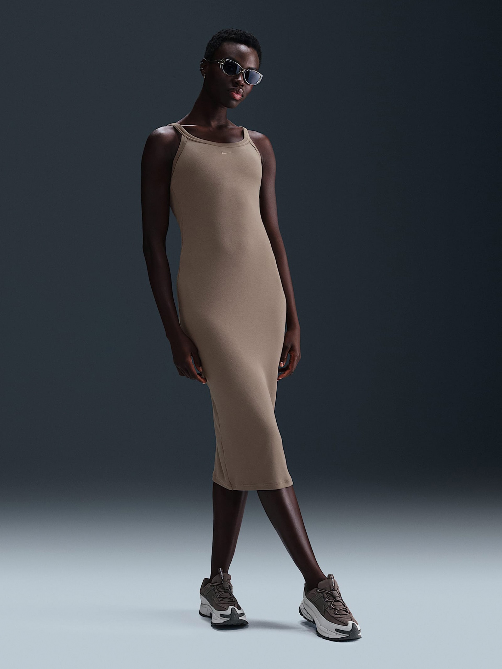 Vestido Nike Sportswear Chill Knit Castanho Para Mulher