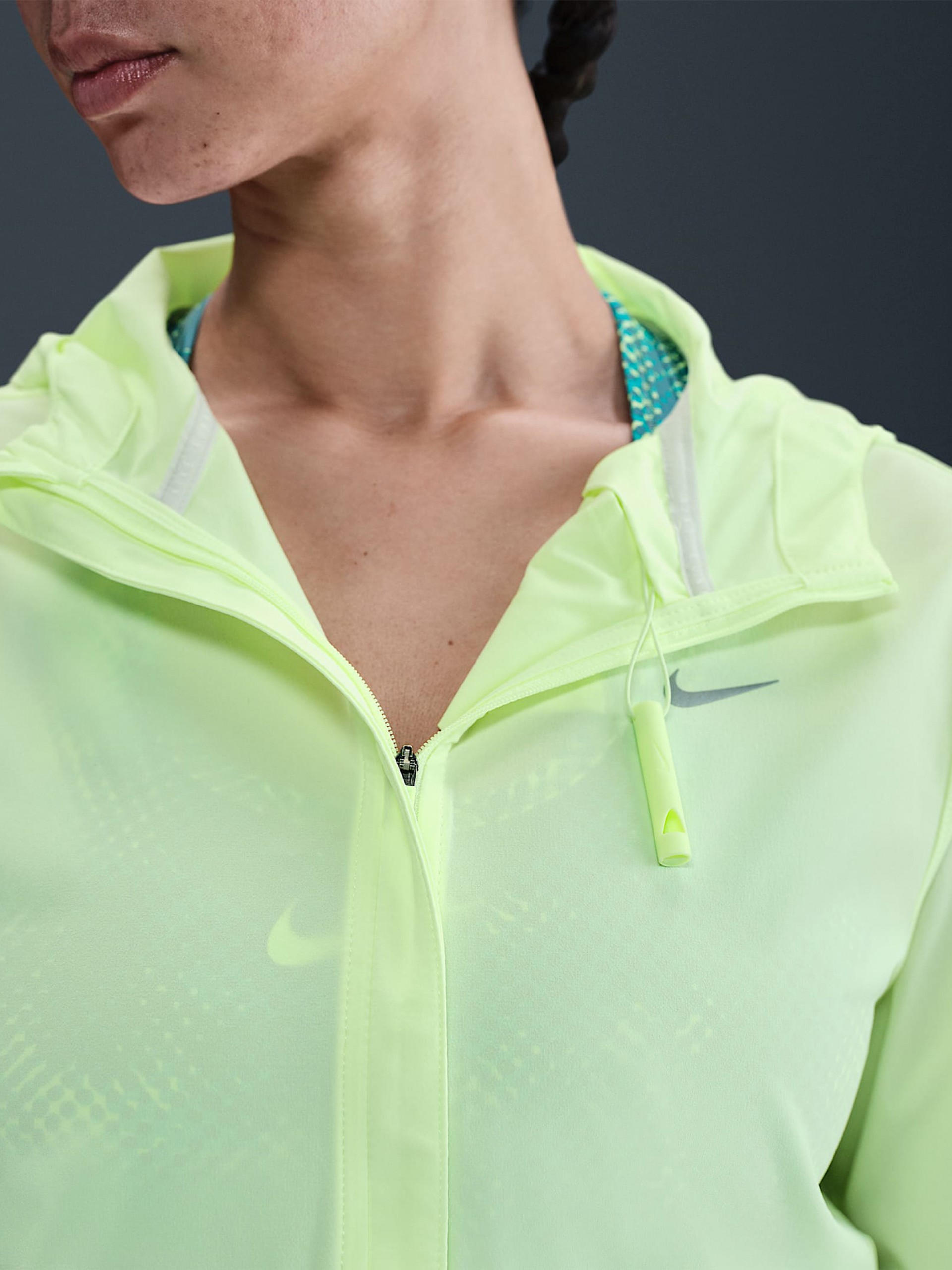 Casaco com Capuz de Running Nike Repel Swift Verde Para Mulher