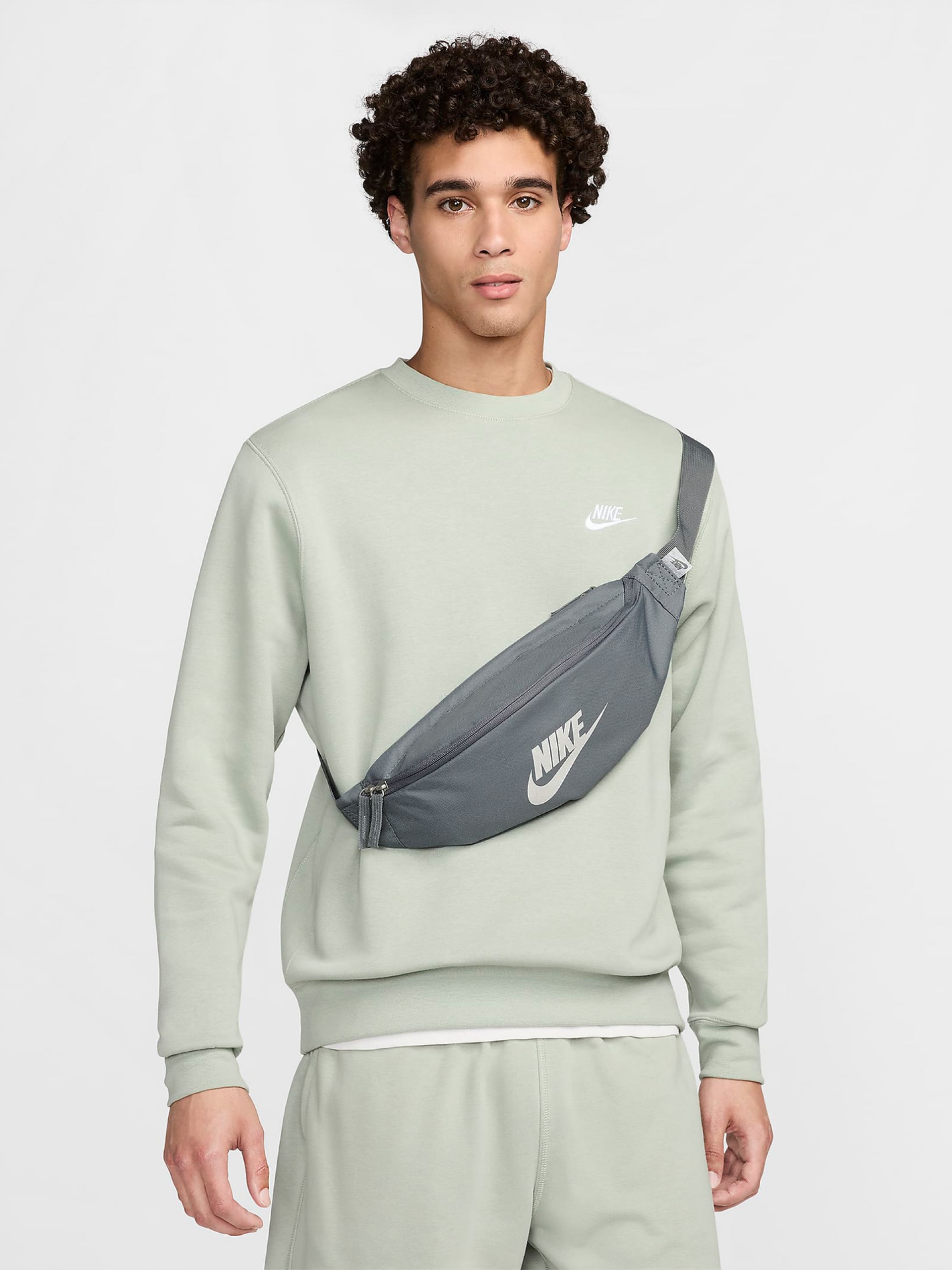 Bolsa de Cintura Nike Heritage Cinzenta