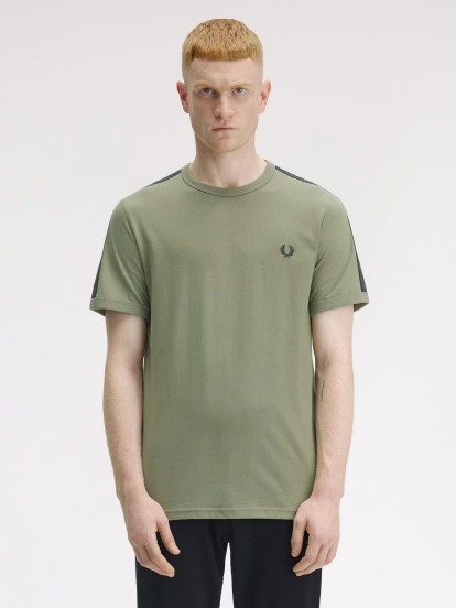 Camiseta Fred Perry Contrast Tape Ringer Verde y Gris
