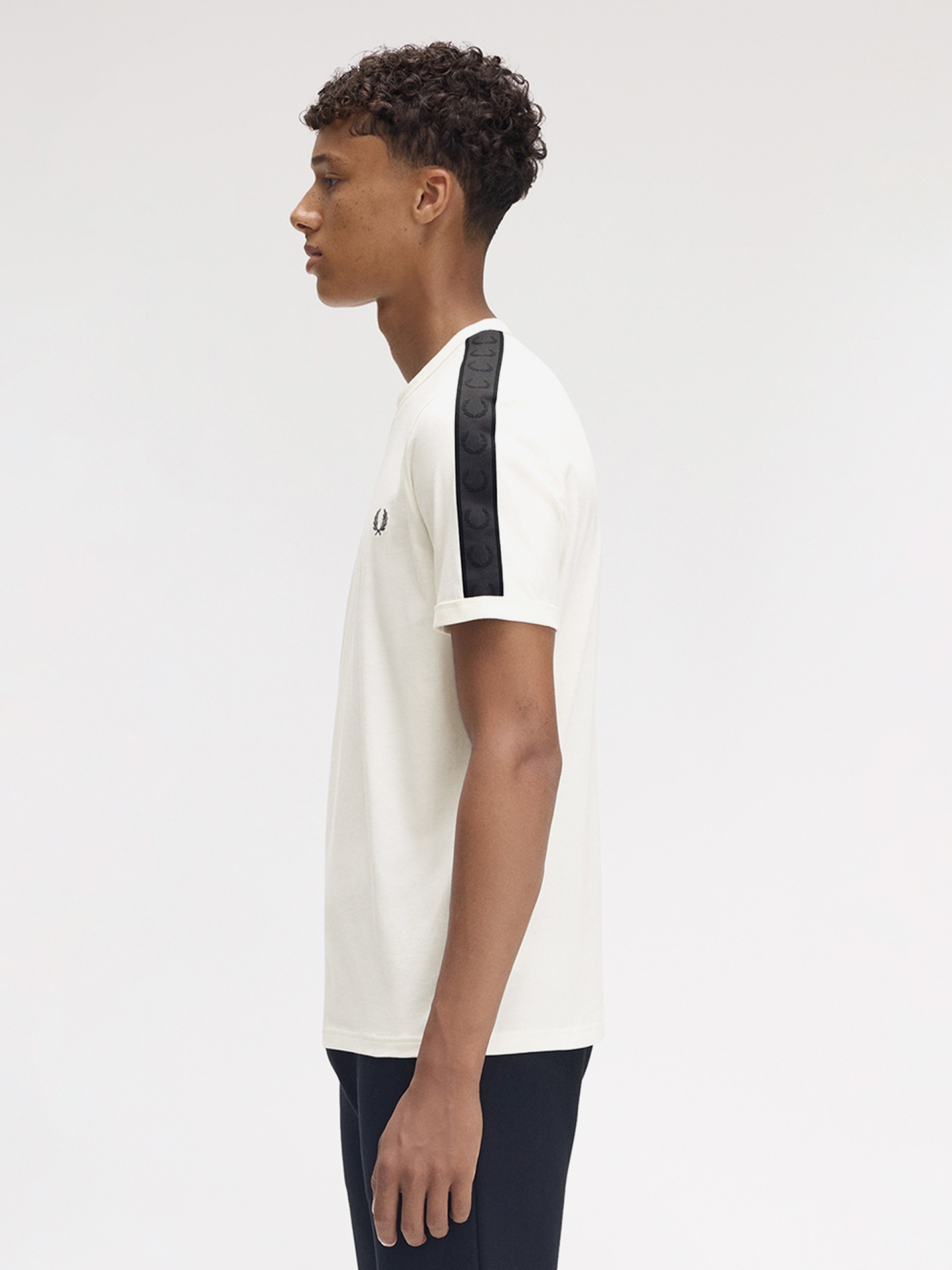 T-shirt Fred Perry Contrast Tape Ringer Branca e Cinzenta