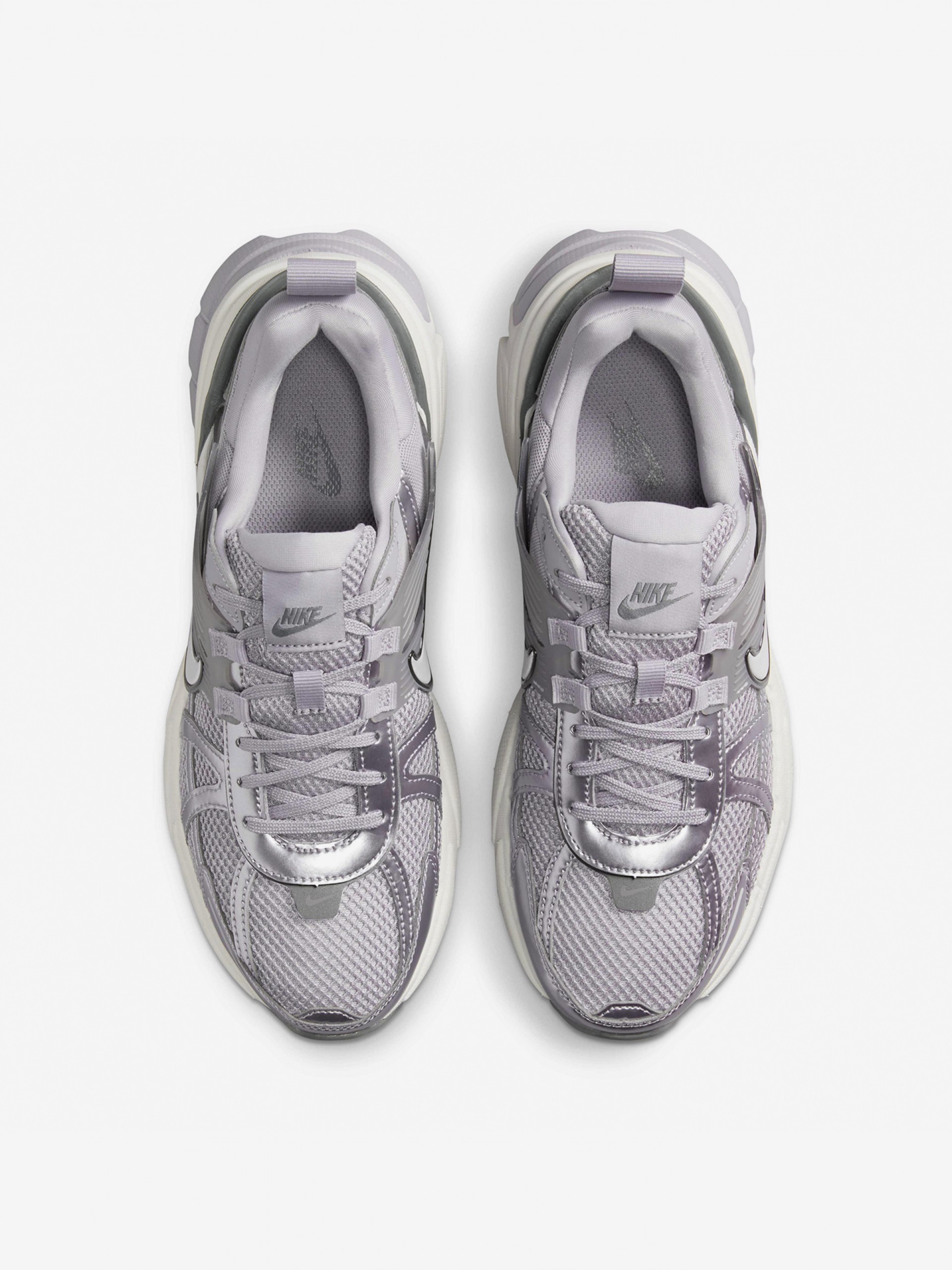 Sapatilhas Nike V2K Run Cinzentas e Prateadas Para Mulher