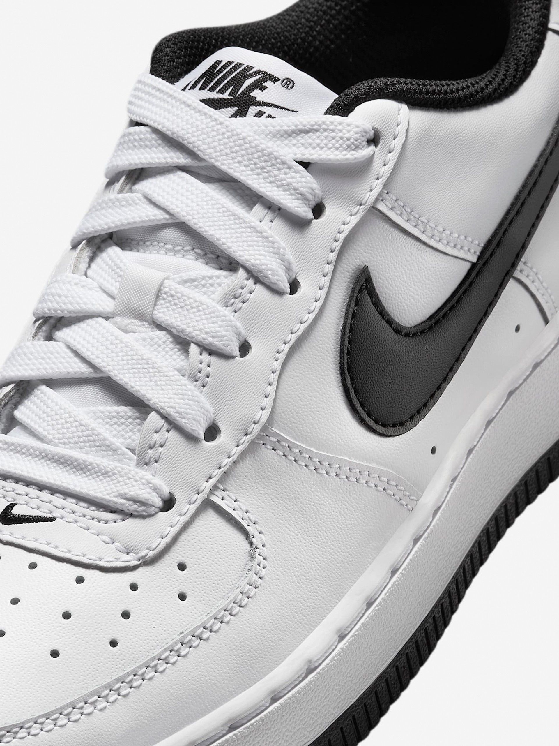 Nike Air Force 1 LV8 White and Black Junior Sneakers