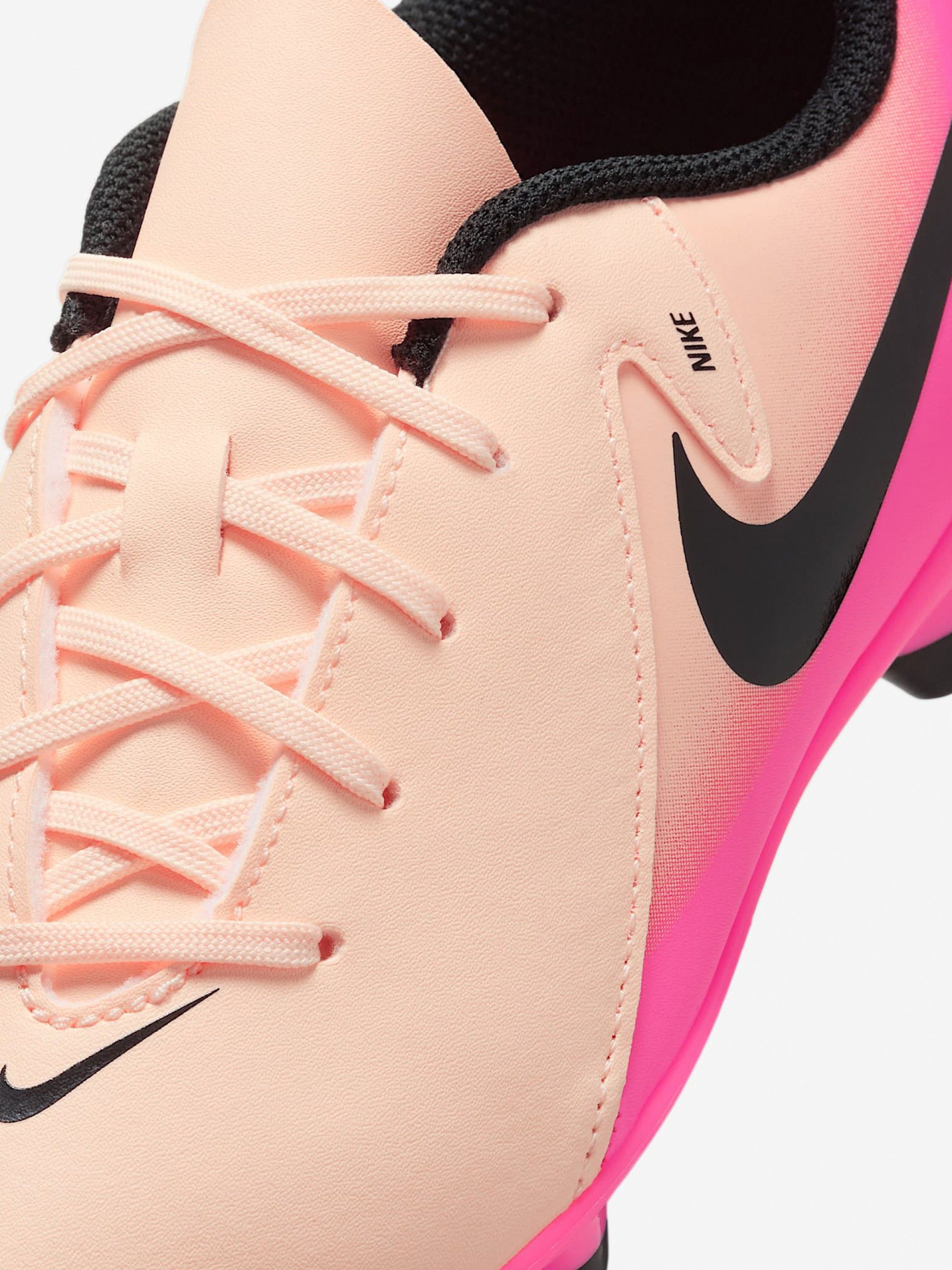 Chuteiras Nike Phantom GX II Club FG/MG J