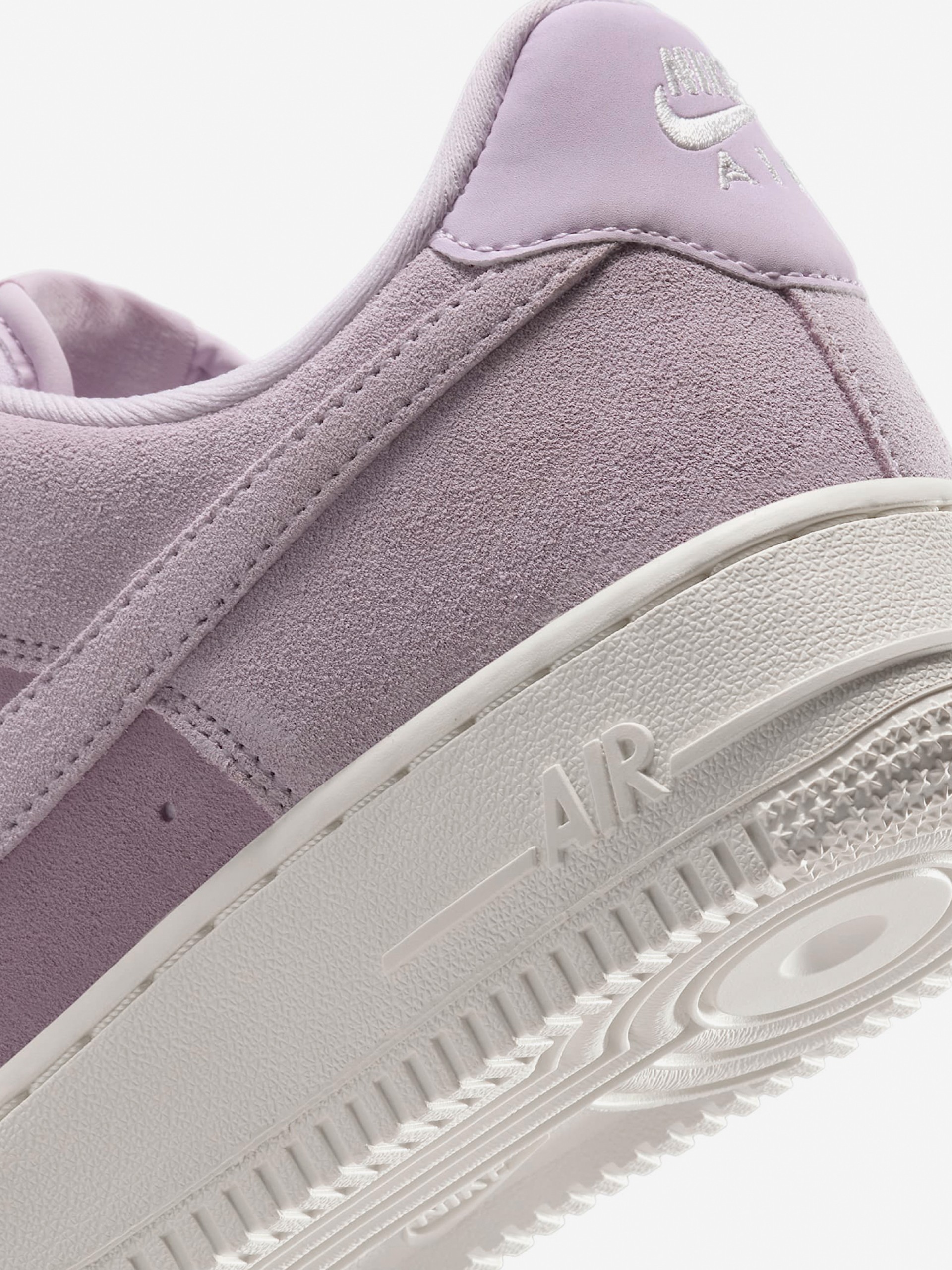 Zapatillas Nike Air Force 1 07 Lila De Gamuza Para Mujer