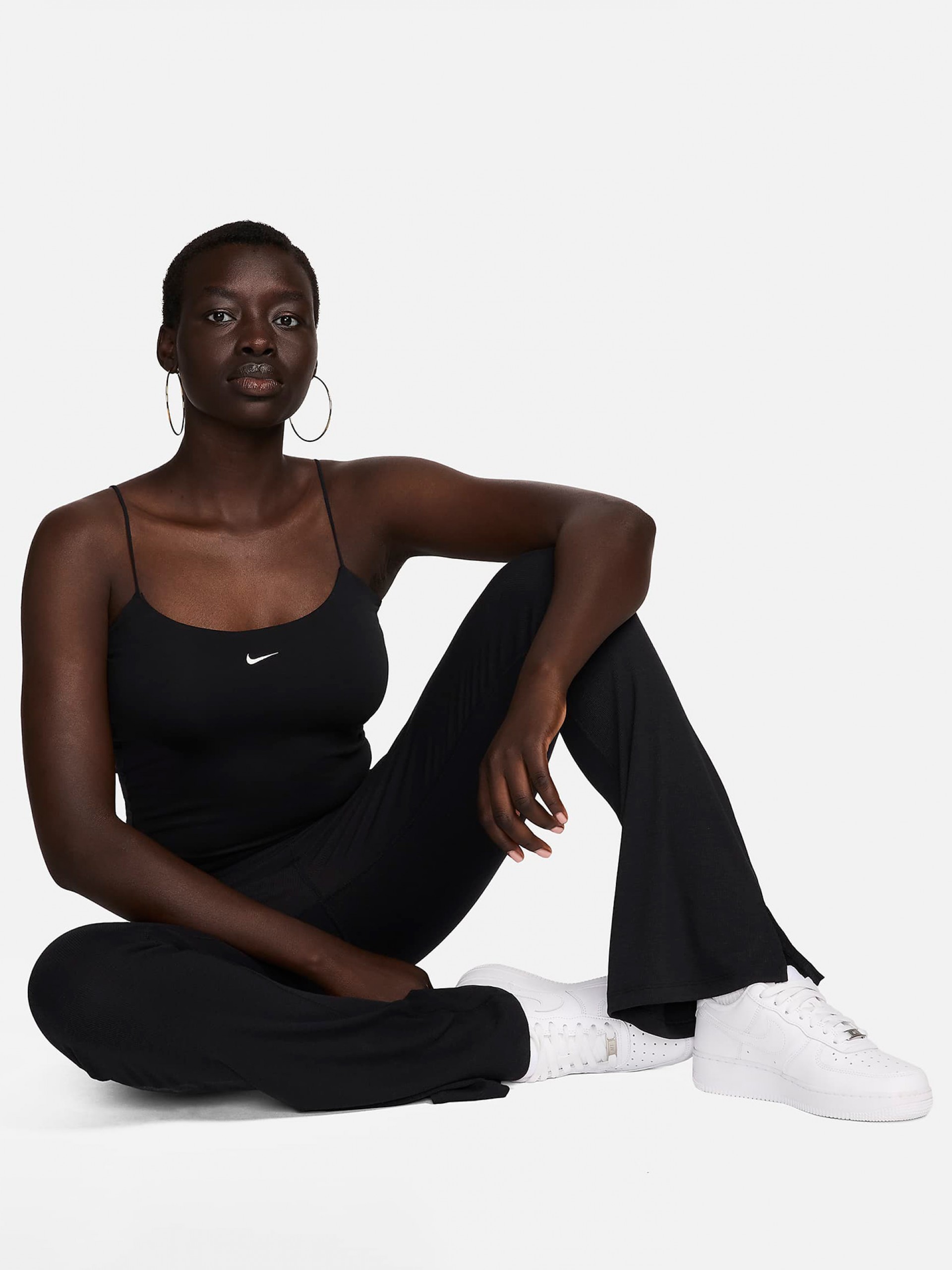 T-shirt sem Mangas Nike Sportswear Chill Knit Preta Para Mulher