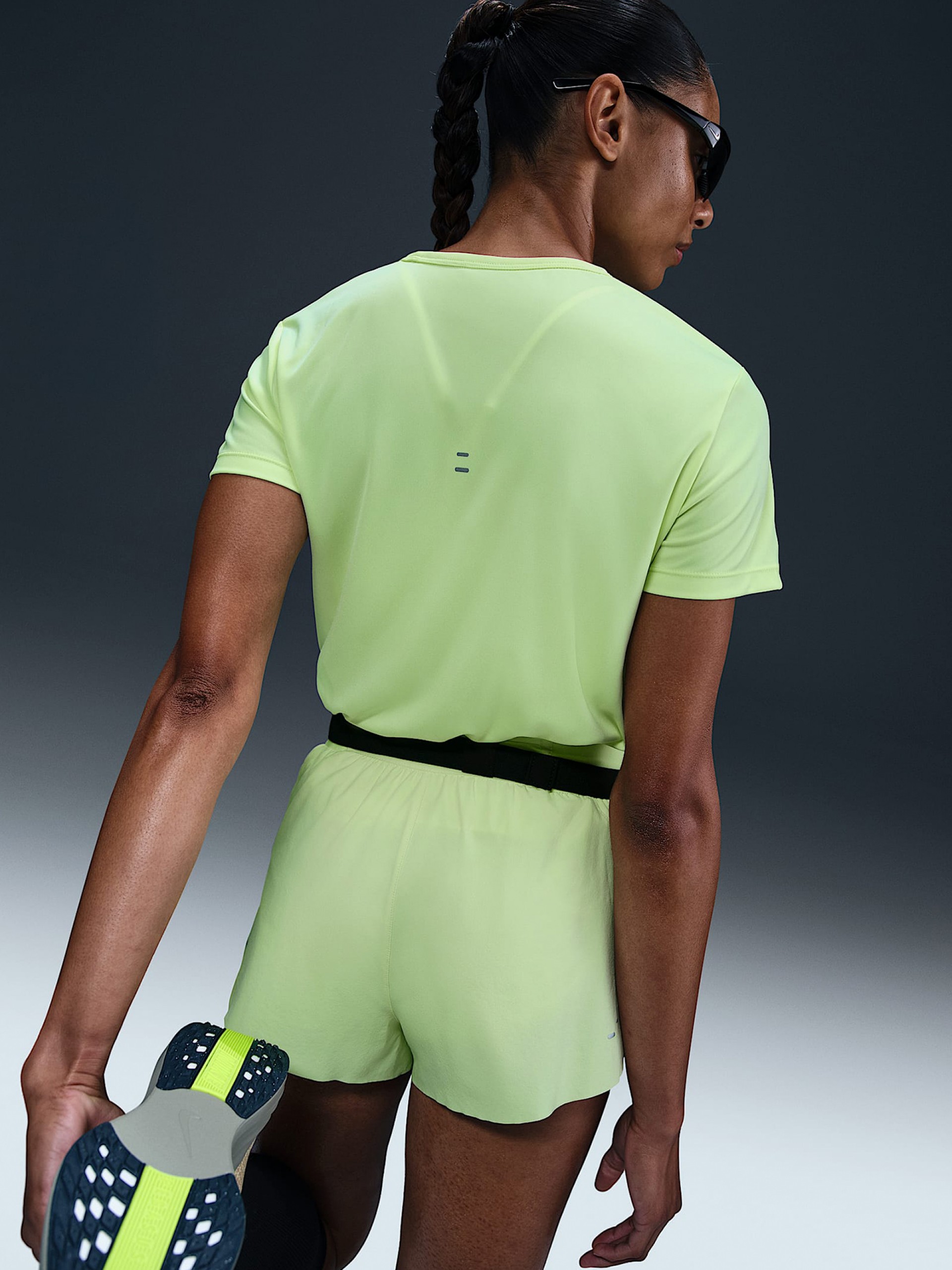 Camiseta de Running Nike Tempo Dri-FIT Verde Para Mujer