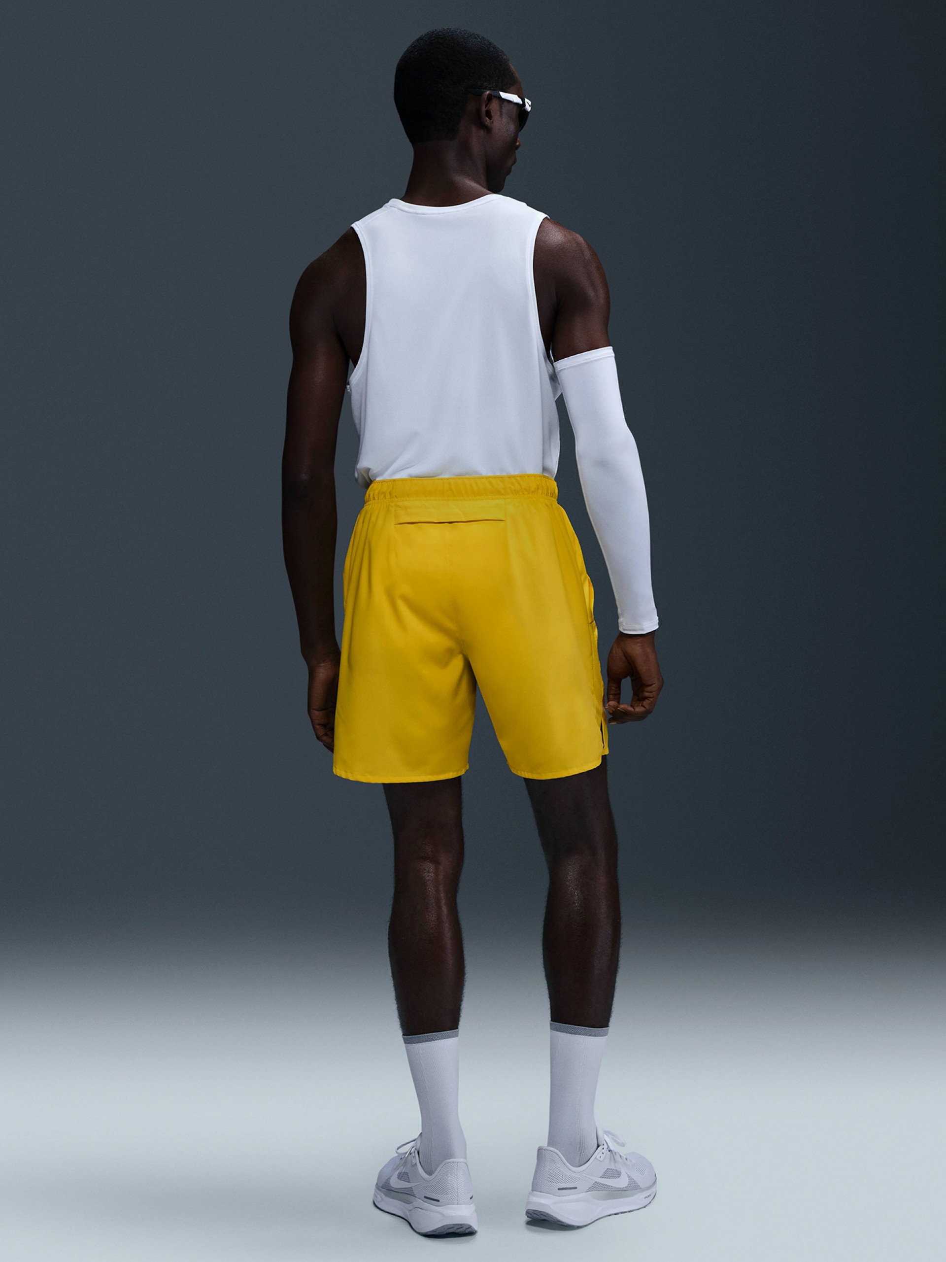 Calções de Running Nike Challenger Run Energy 18cm Amarelos Para Homem