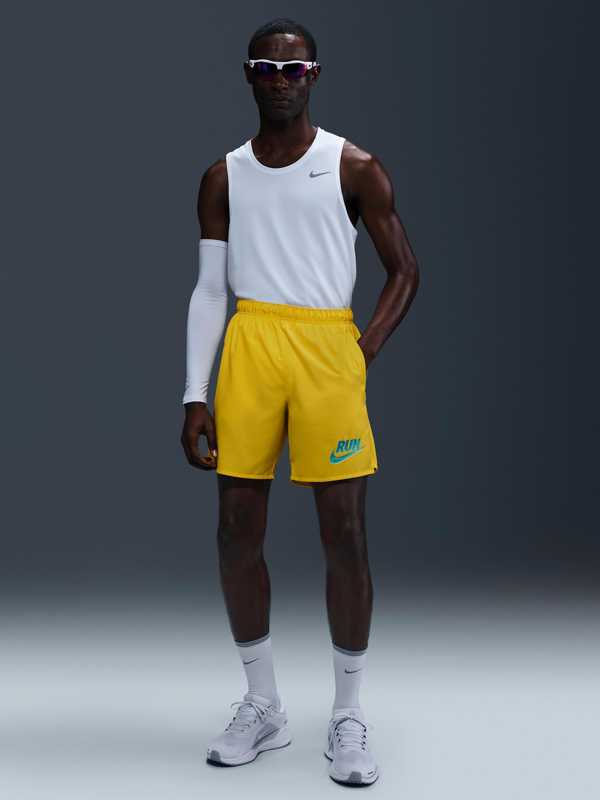 Calções de Running Nike Challenger Run Energy 18cm Amarelos Para Homem
