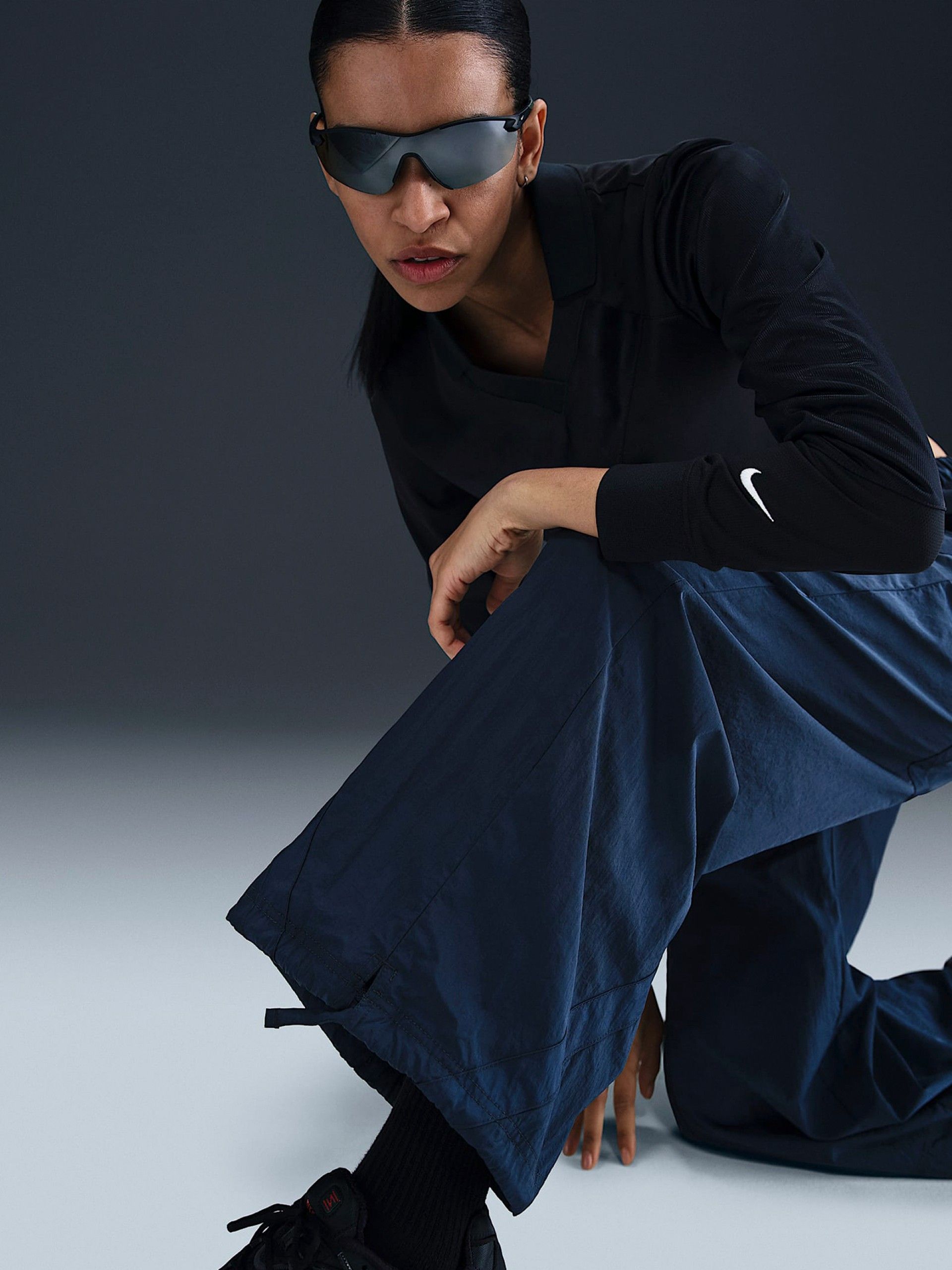 Pantalones Nike Sportswear Woven Mid-Rise Loose Azules Para Mujer