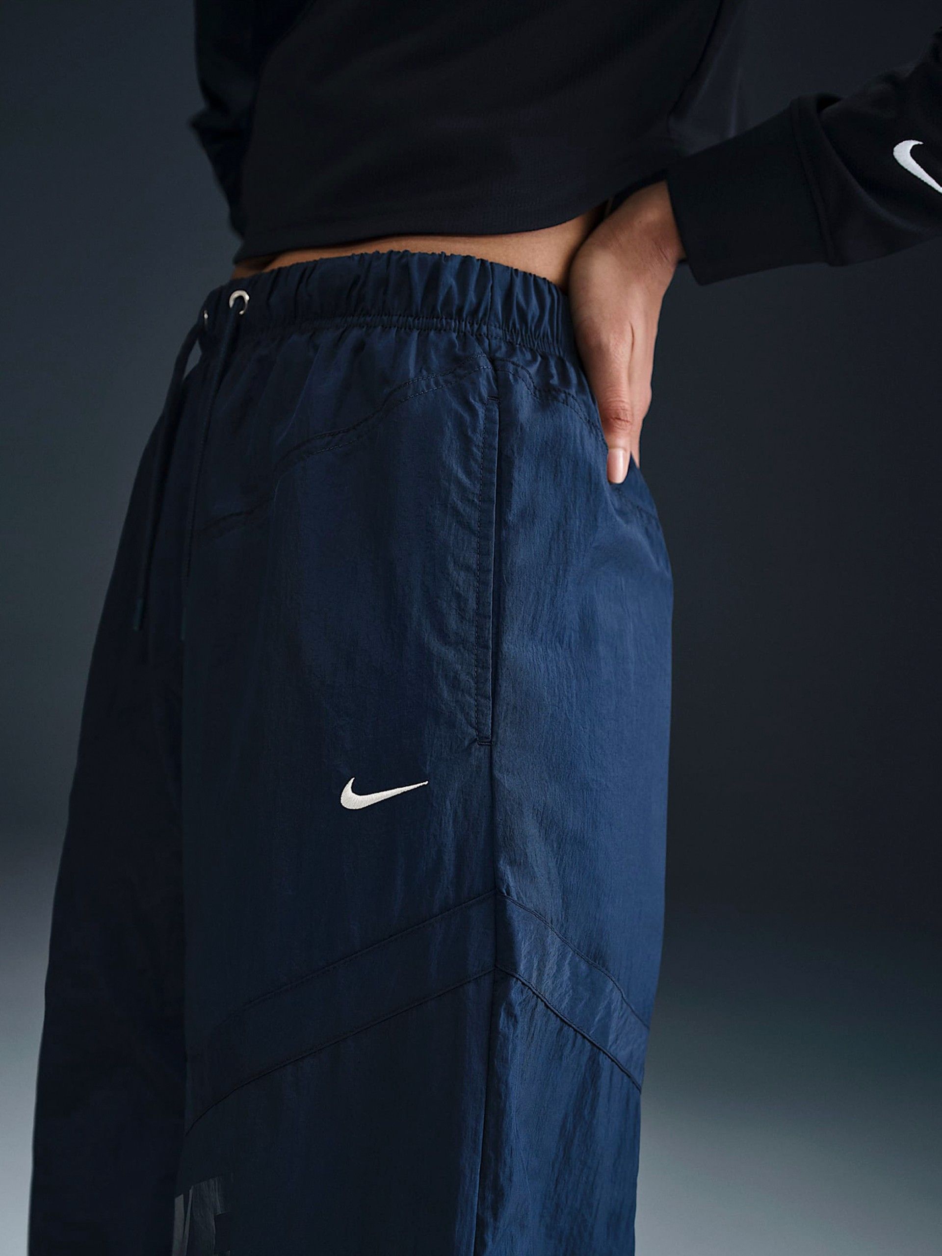 Pantalones Nike Sportswear Woven Mid-Rise Loose Azules Para Mujer