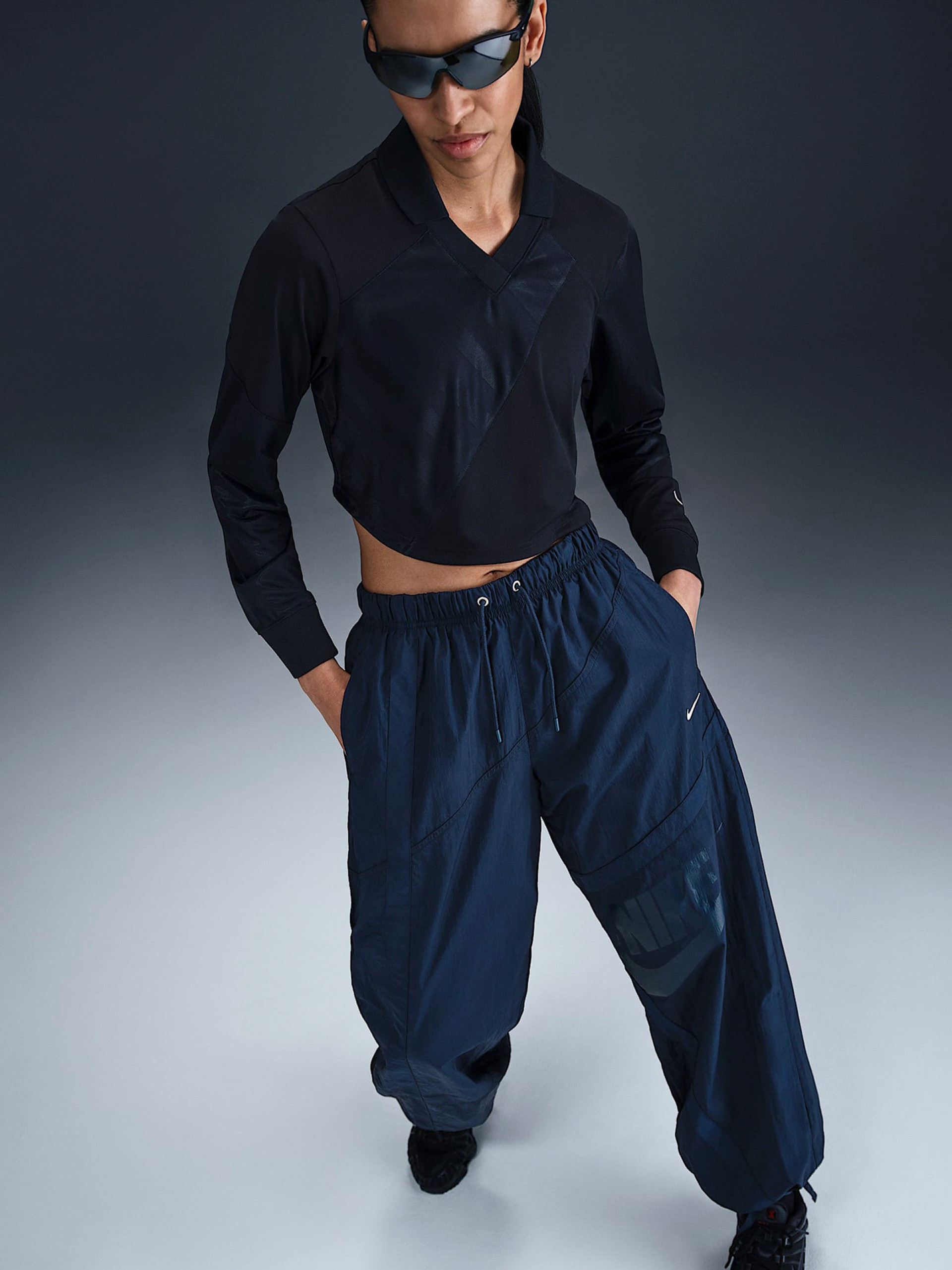 Pantalones Nike Sportswear Woven Mid-Rise Loose Azules Para Mujer