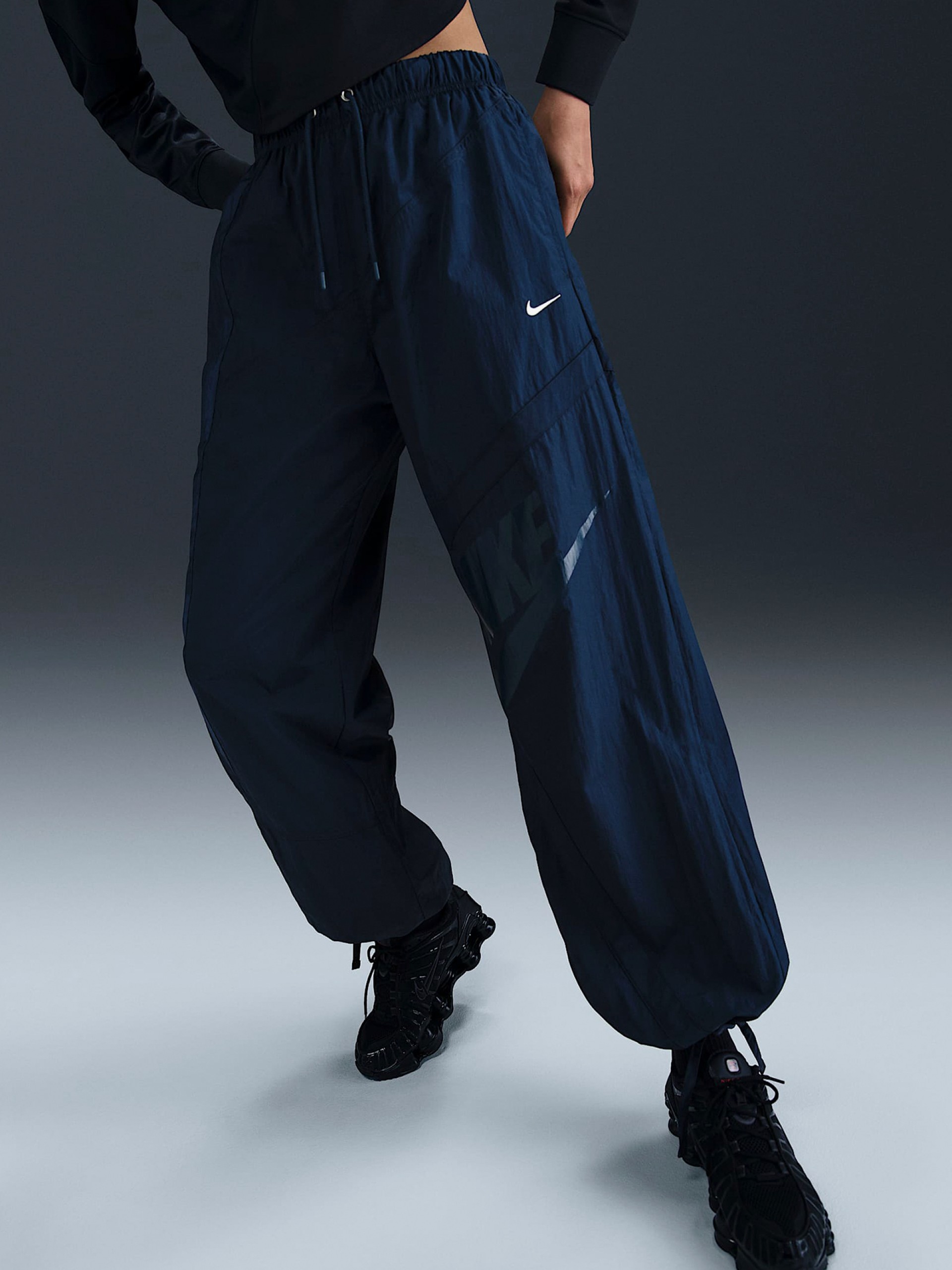 Pantalones Nike Sportswear Woven Mid-Rise Loose Azules Para Mujer