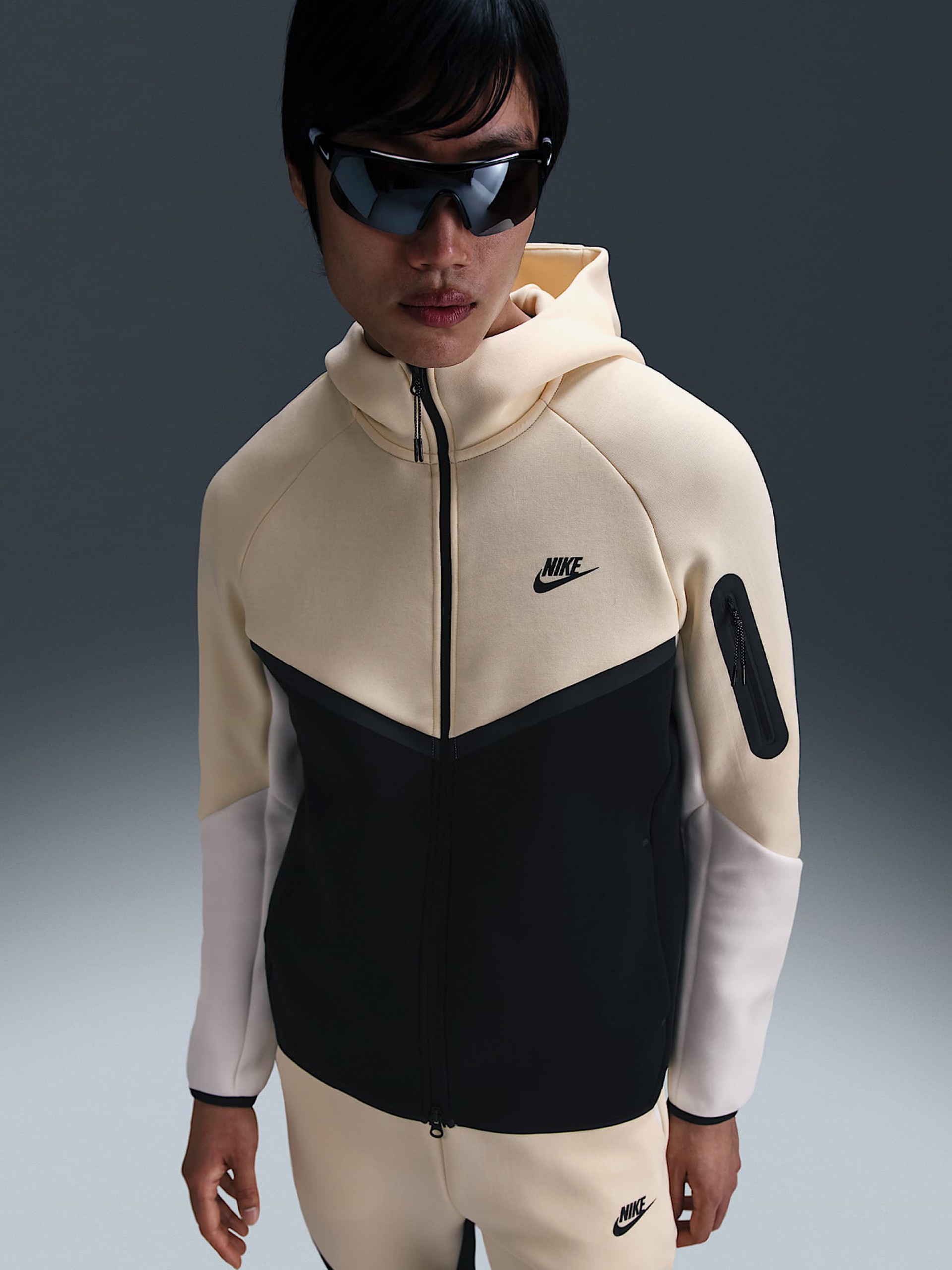 Chaqueta con Capucha Nike Tech Fleece Windrunner Beige y Negra Para Hombre