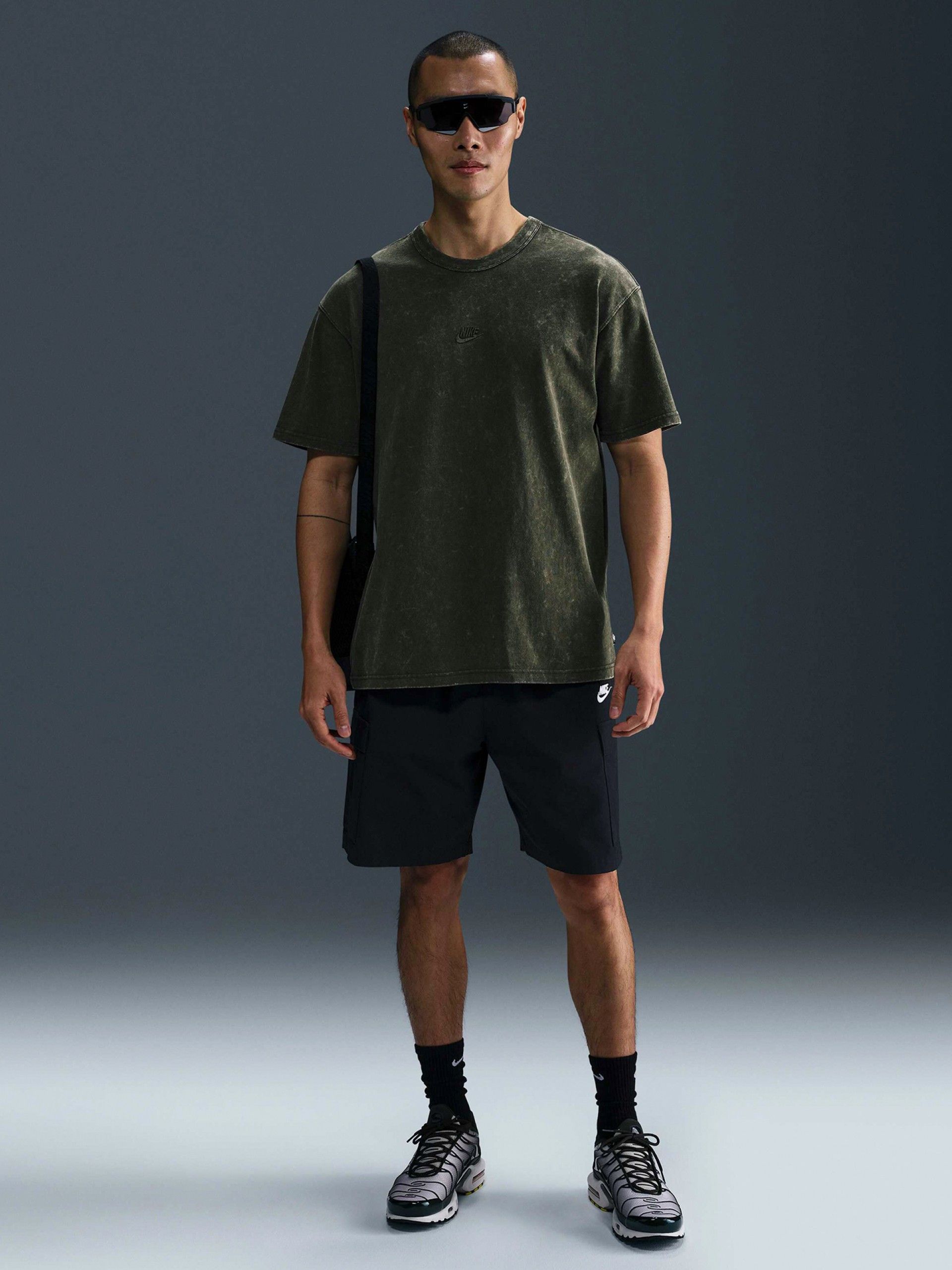 T-shirt Nike Sportswear Max90 Premium Essentials Verde Para Homem