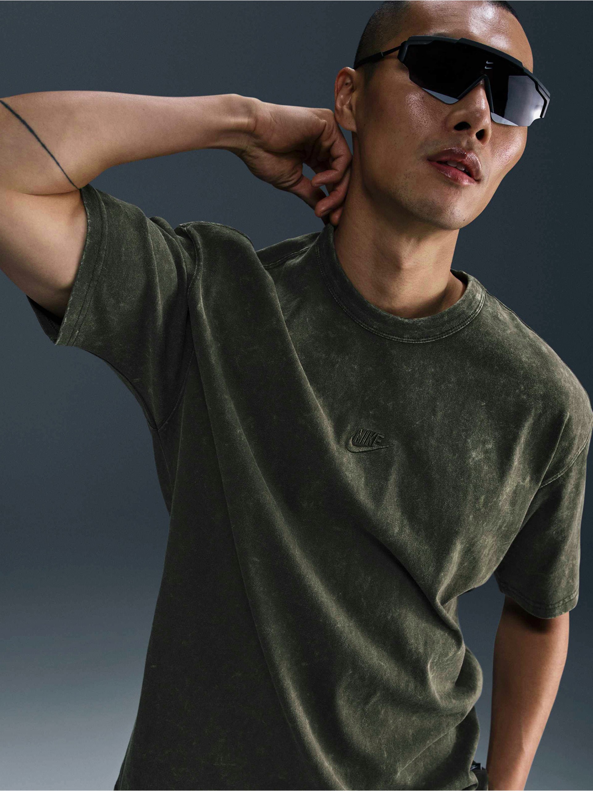 T-shirt Nike Sportswear Max90 Premium Essentials Verde Para Homem