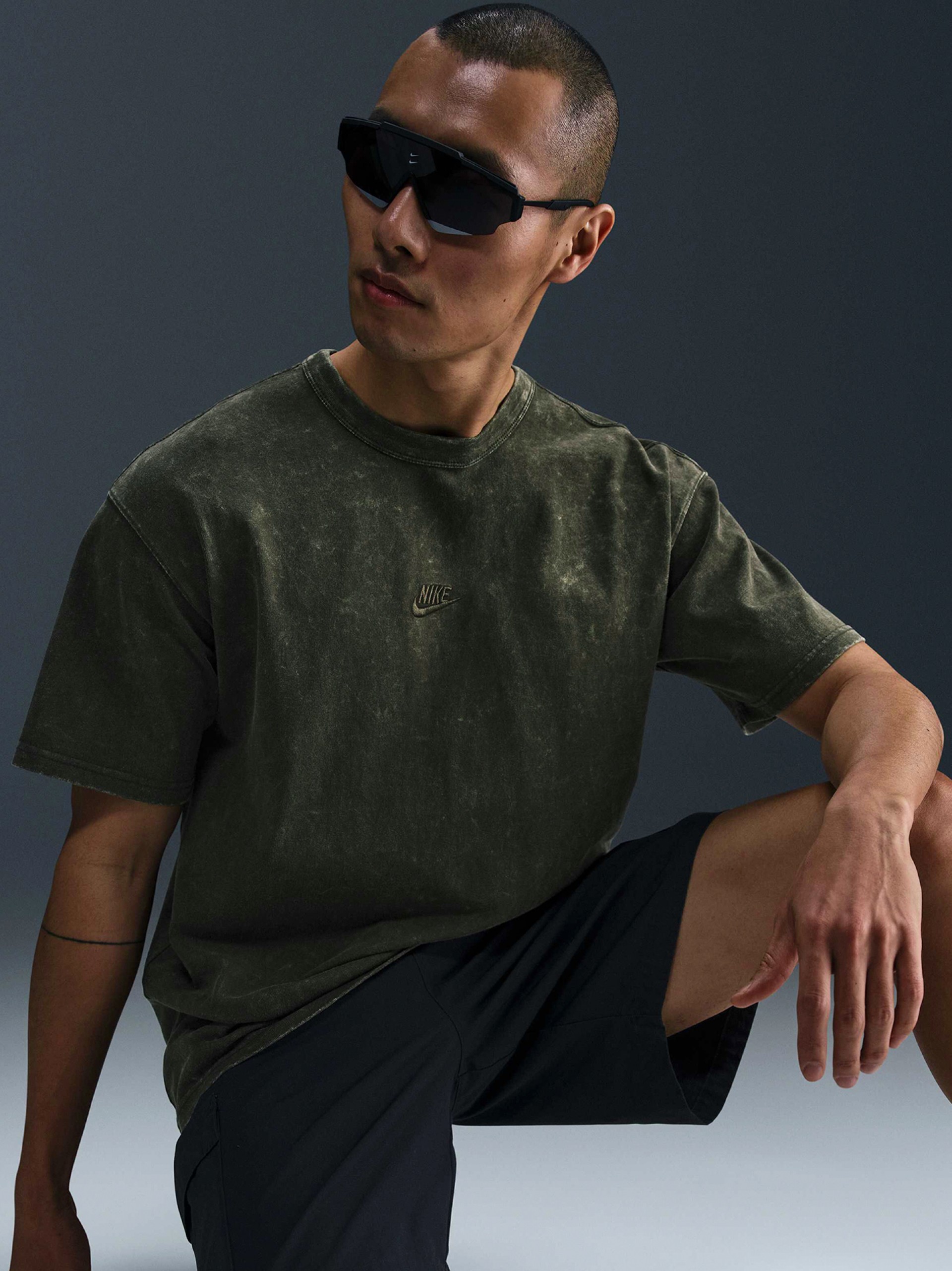 T-shirt Nike Sportswear Max90 Premium Essentials Verde Para Homem