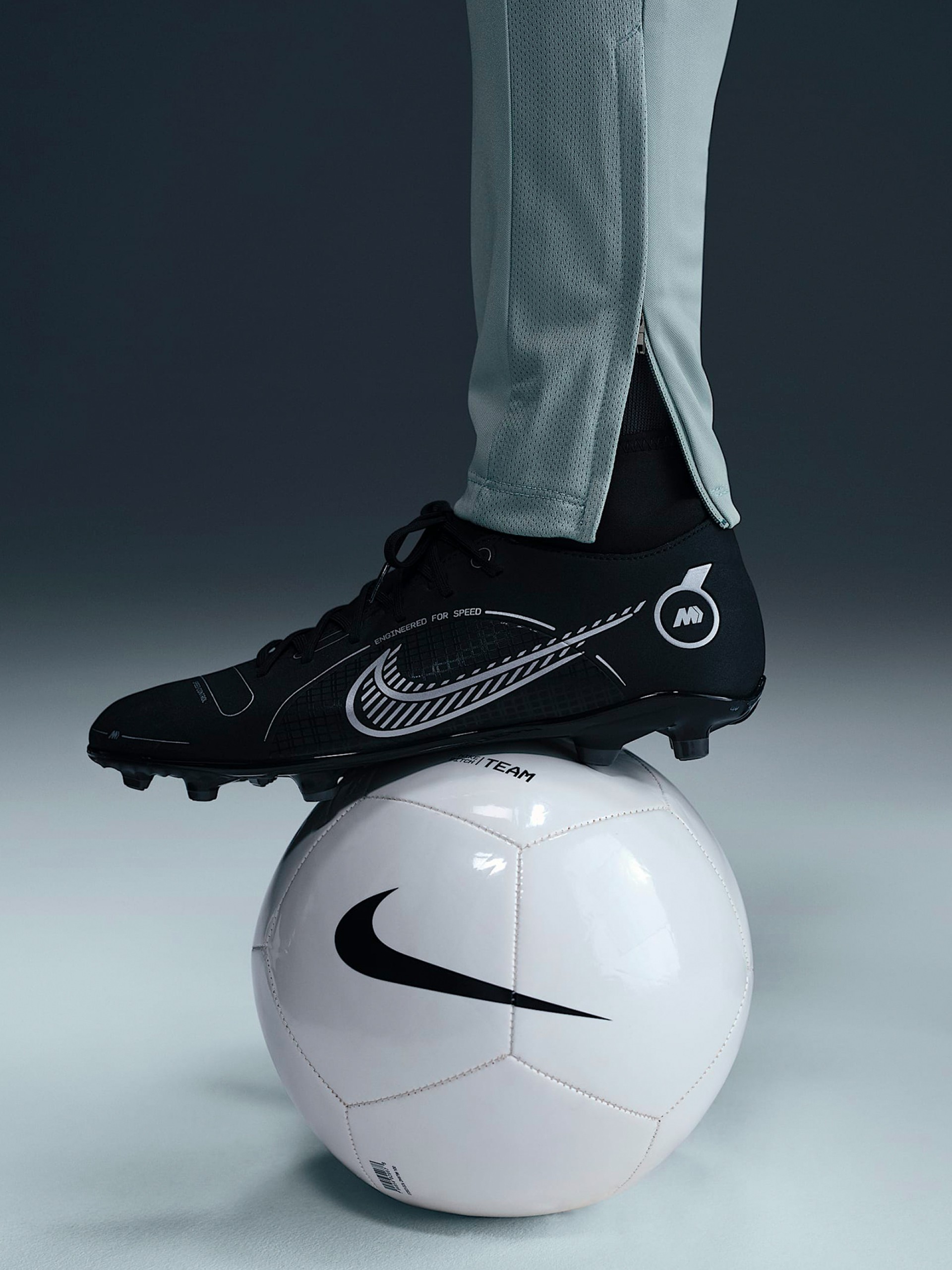 Nike Academy Dri-FIT Blue and Pink Football Trousers For Men