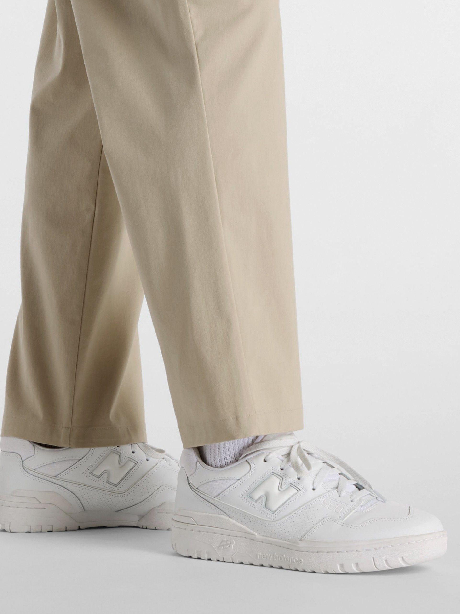 Calças New Balance Athletics Relaxed Bege