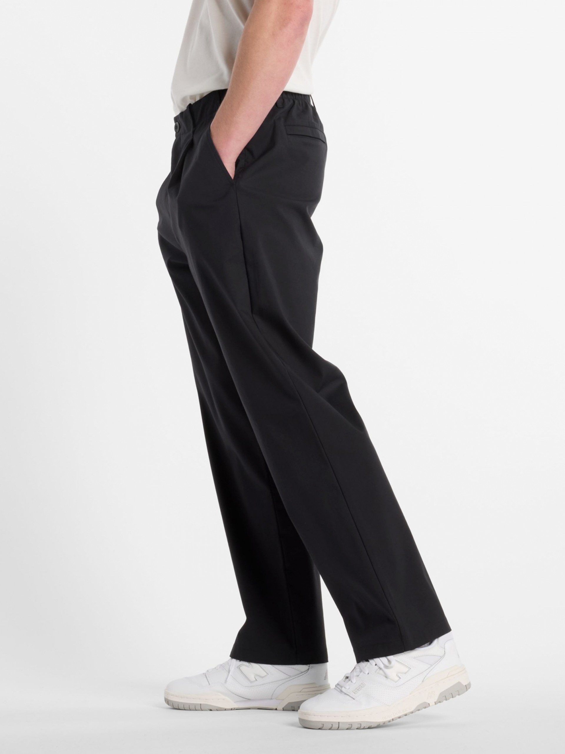 Calças New Balance Athletics Relaxed Pretas