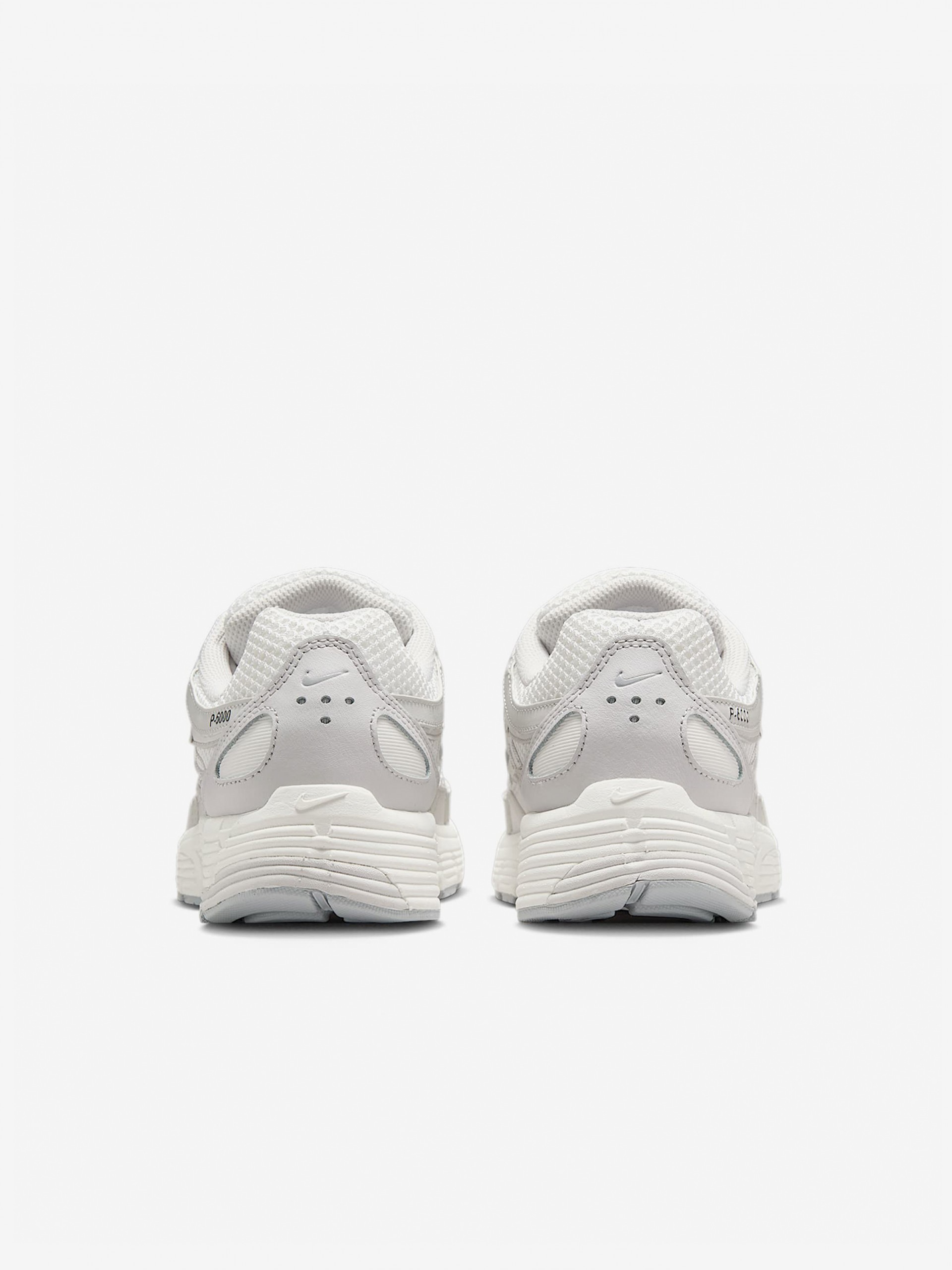 Zapatillas Nike P-6000 SE Blancas Para Mujer