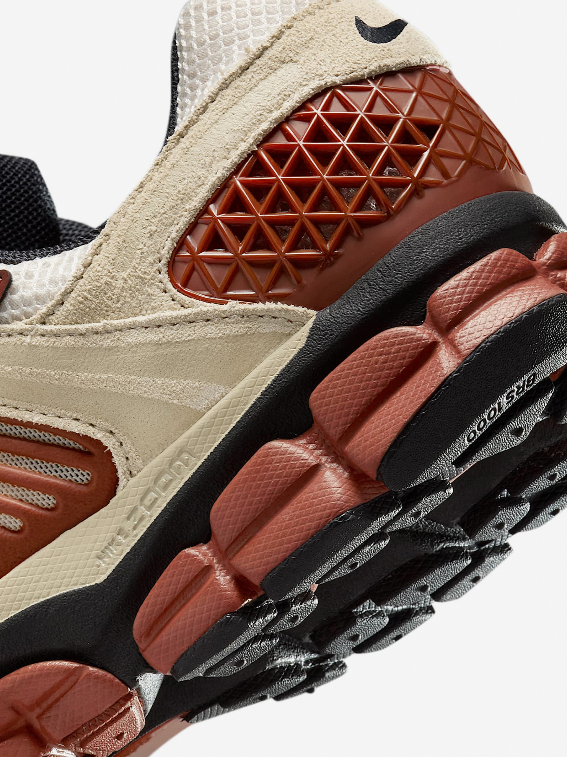 Zapatillas Nike Zoom Vomero 5 Beige y Marrones Para Hombre