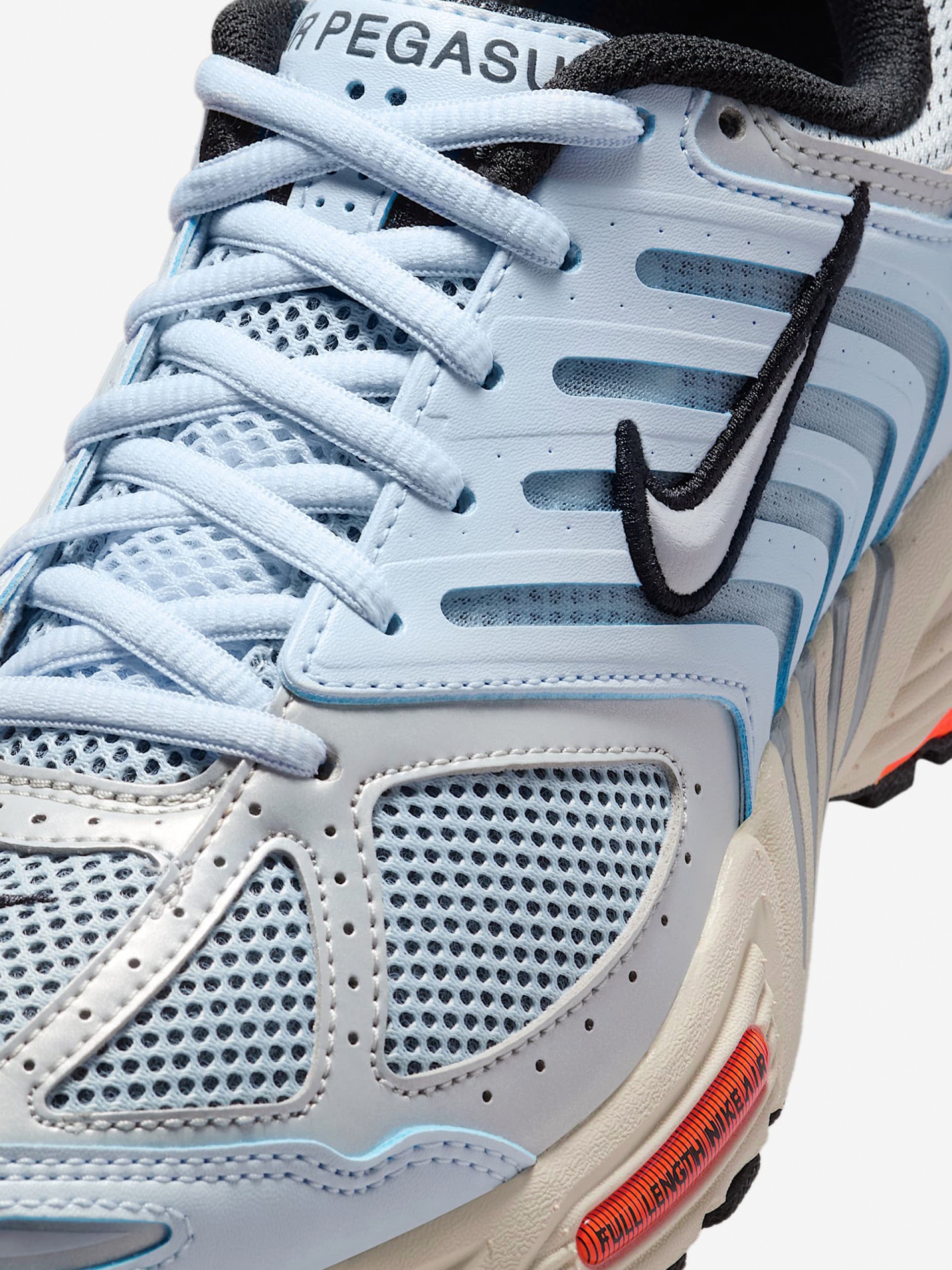 Sapatilhas Nike Air Pegasus 2005 Azuis e Prateadas Para Mulher