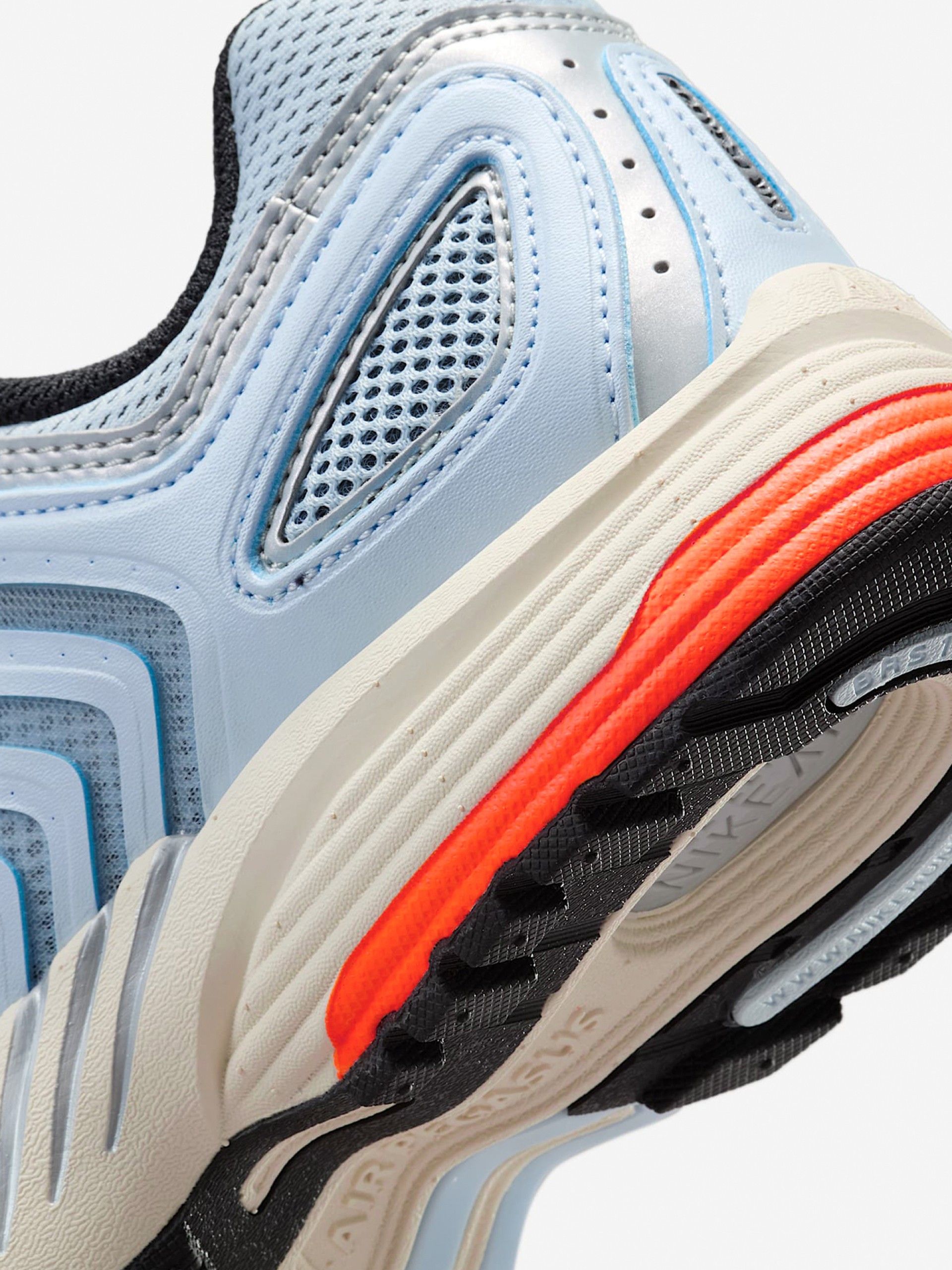 Sapatilhas Nike Air Pegasus 2005 Azuis e Prateadas Para Mulher