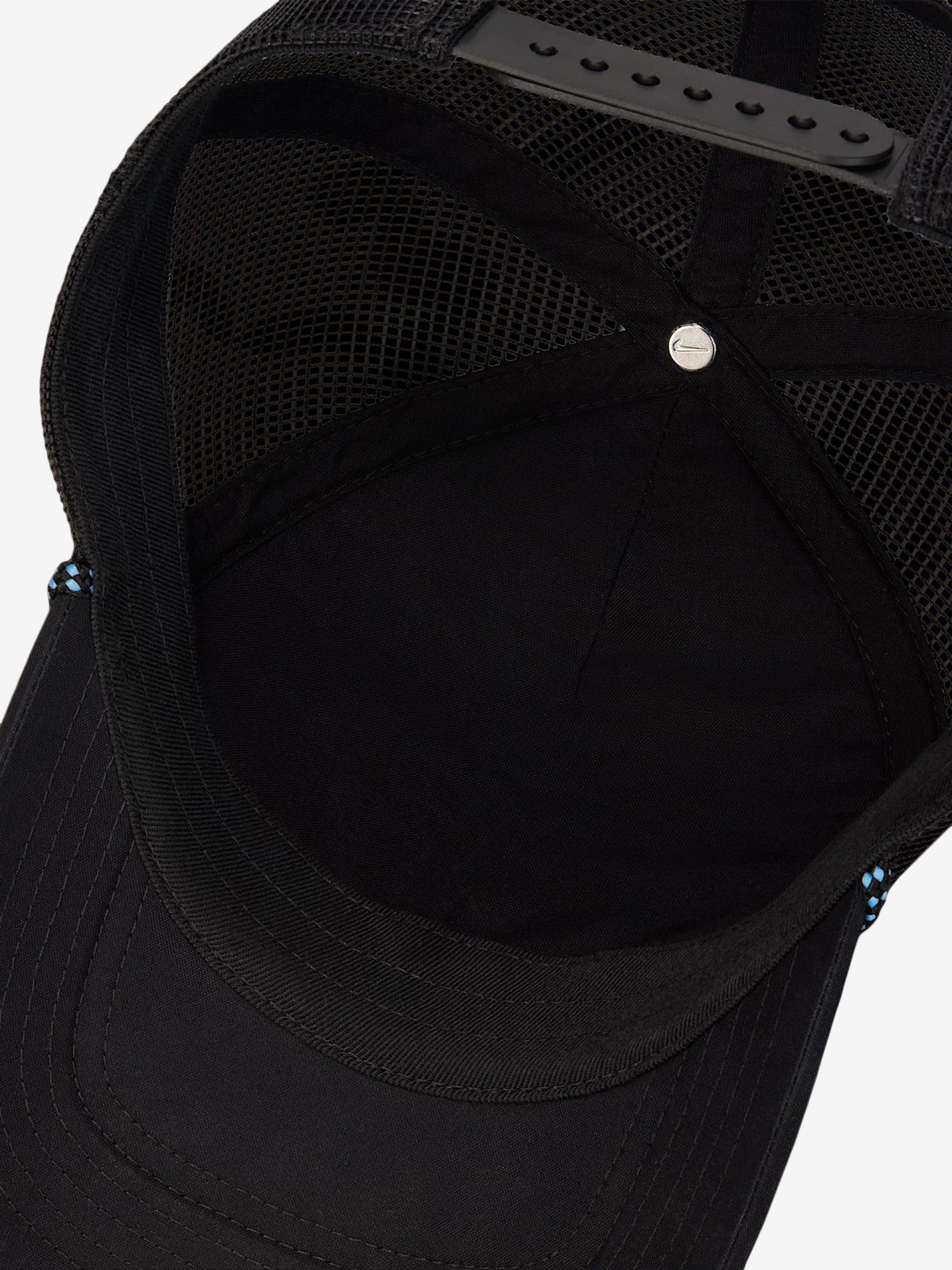 Nike Rise Structured Outdoor Trucker Black Cap