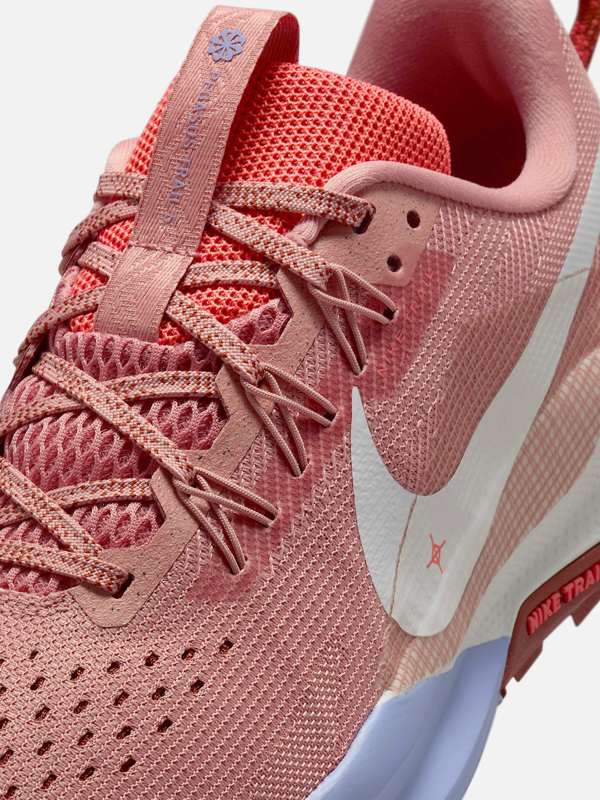 Sapatilhas de Trail Nike Pegasus Trail 5 Salmão Para Mulher